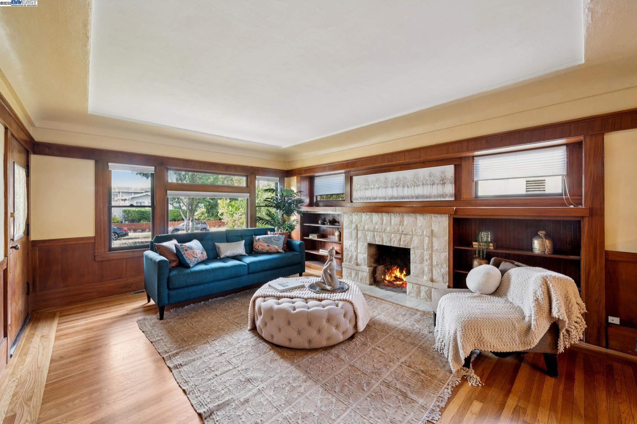 Detail Gallery Image 7 of 56 For 1542 Broadway, Alameda,  CA 94501 - 3 Beds | 1/1 Baths