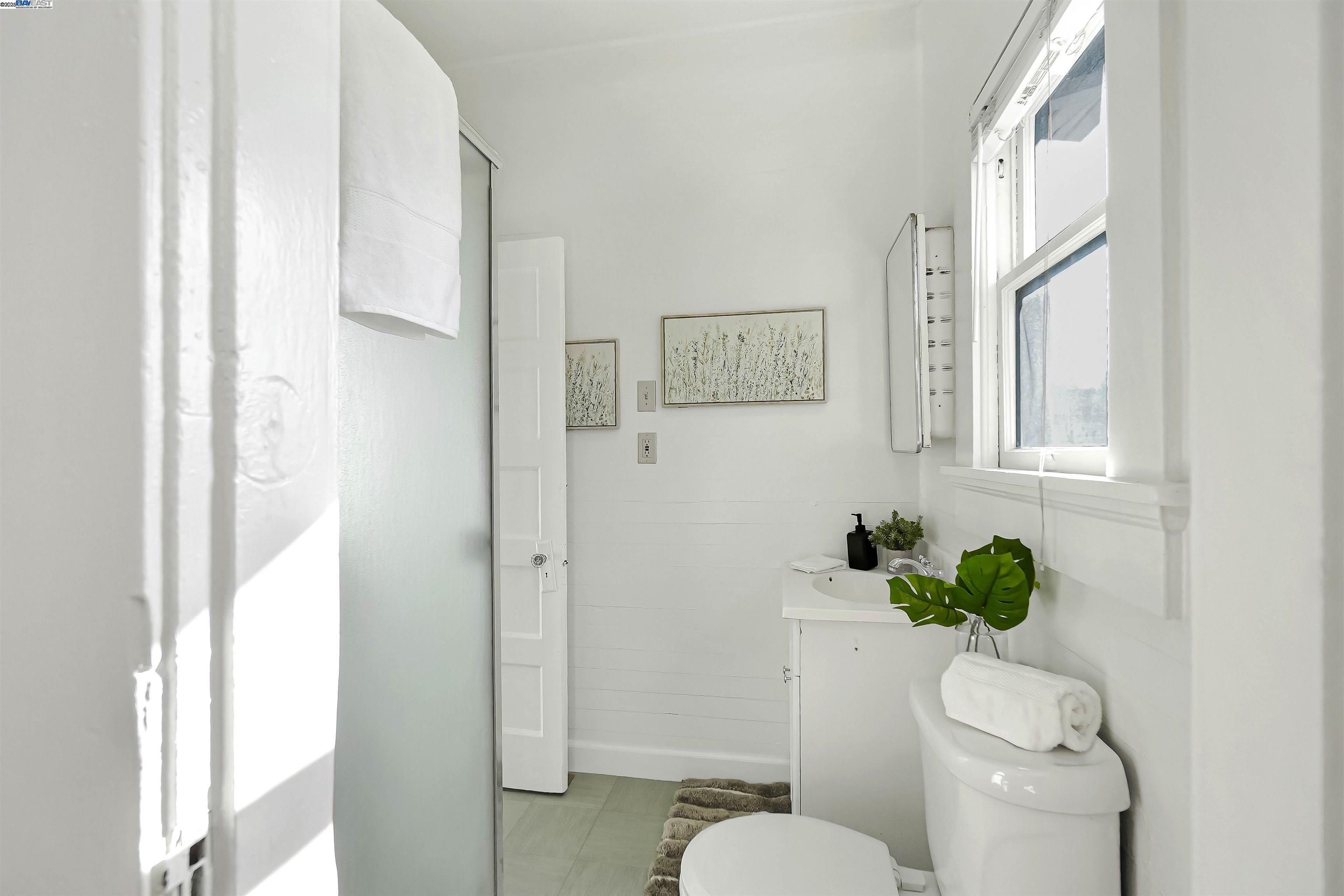 Detail Gallery Image 36 of 51 For 1781 B St, Hayward,  CA 94541 - 3 Beds | 2 Baths