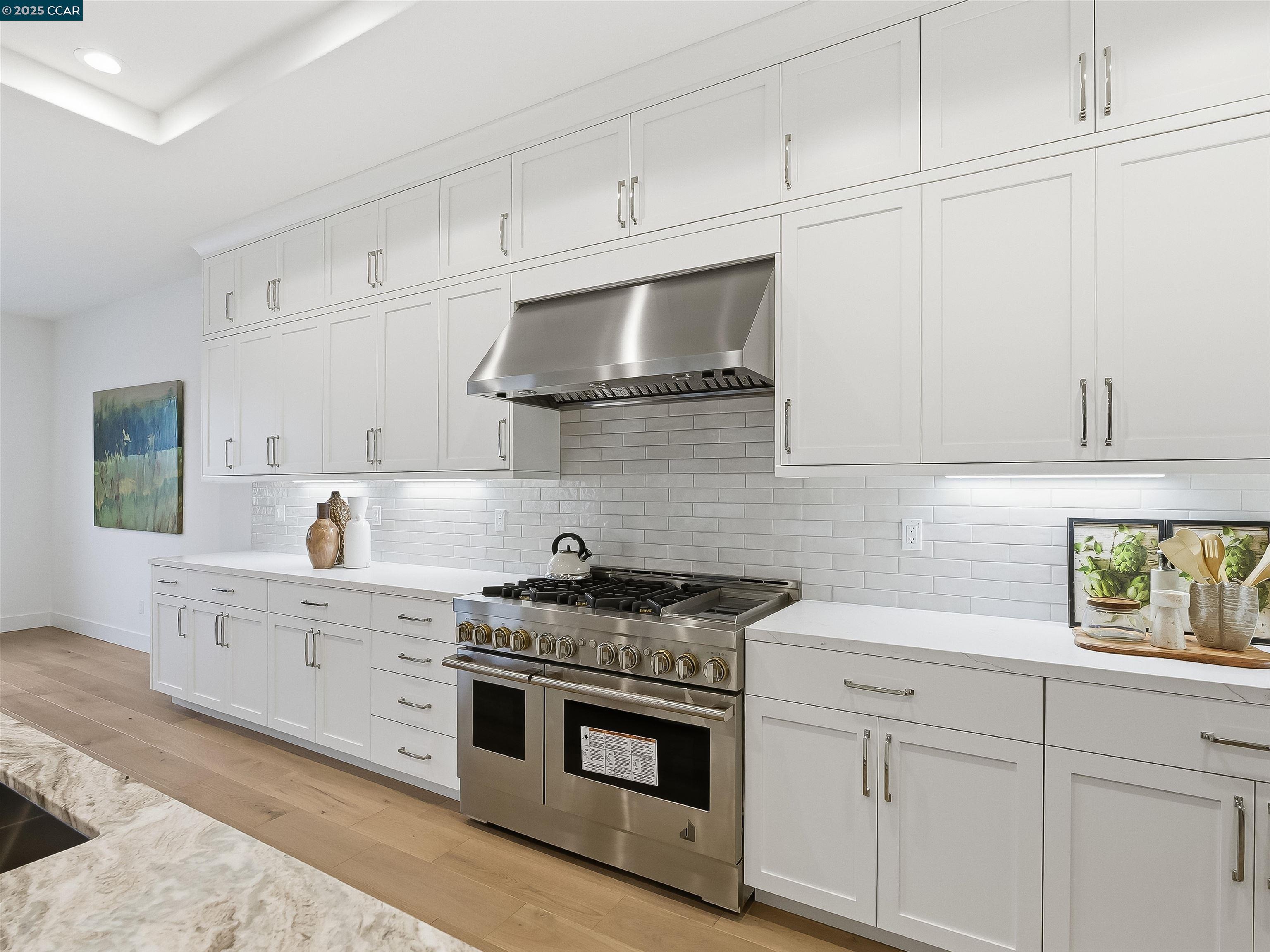 Detail Gallery Image 5 of 26 For 18242 Corte Agustin, Morgan Hill,  CA 95037 - 4 Beds | 4/1 Baths