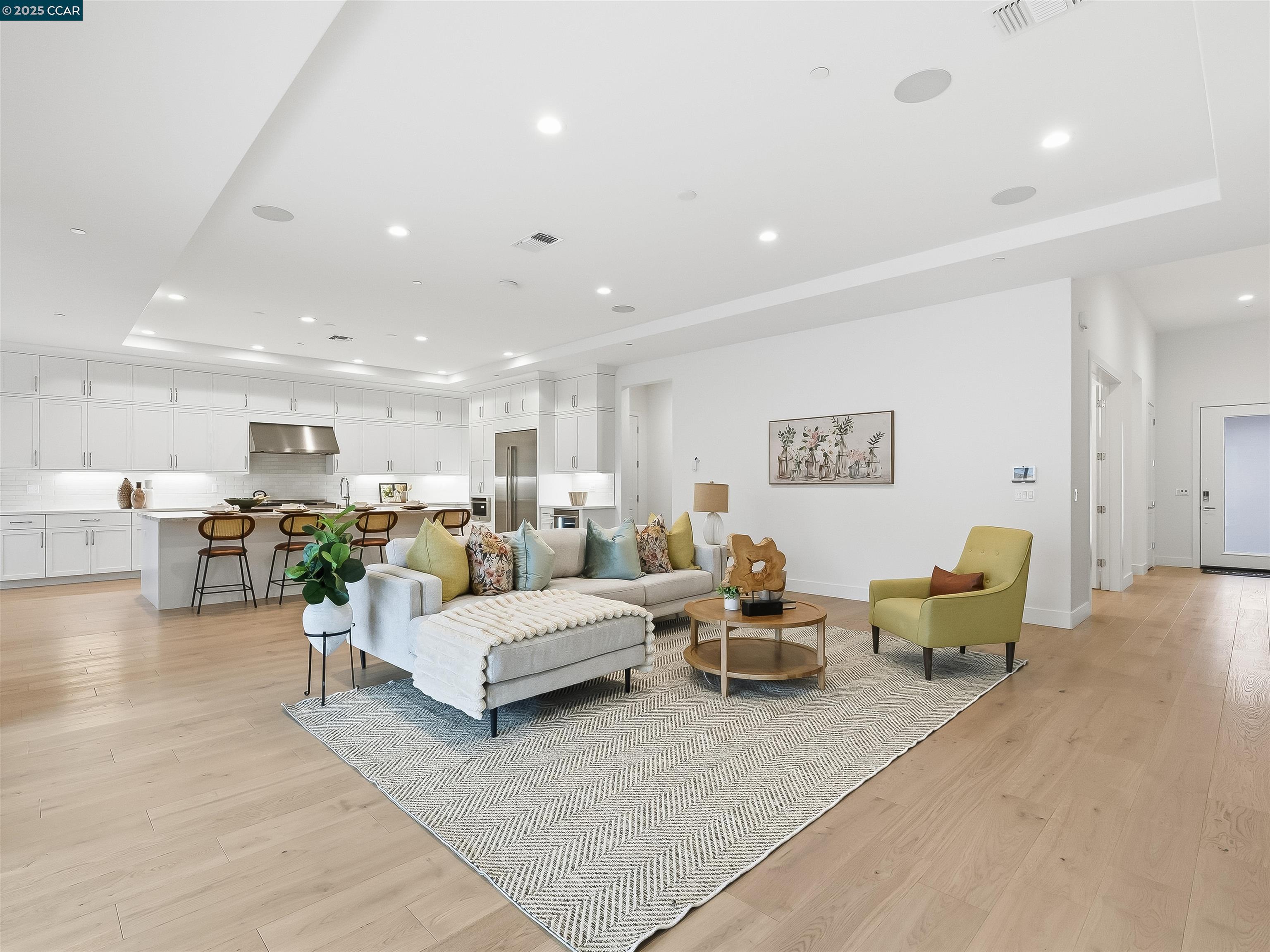 Detail Gallery Image 8 of 26 For 18242 Corte Agustin, Morgan Hill,  CA 95037 - 4 Beds | 4/1 Baths