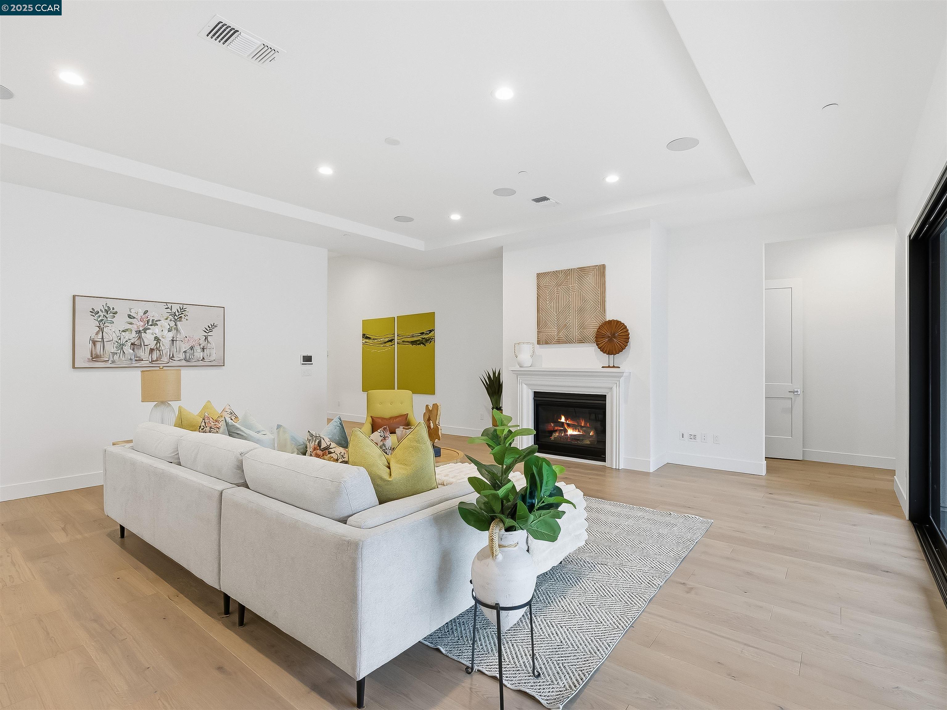 Detail Gallery Image 9 of 26 For 18242 Corte Agustin, Morgan Hill,  CA 95037 - 4 Beds | 4/1 Baths