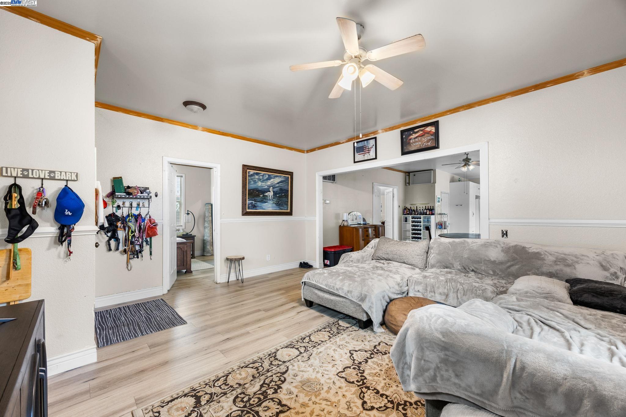 Detail Gallery Image 4 of 25 For 2421 W Rumble Rd, Modesto,  CA 95350 - 3 Beds | 2 Baths