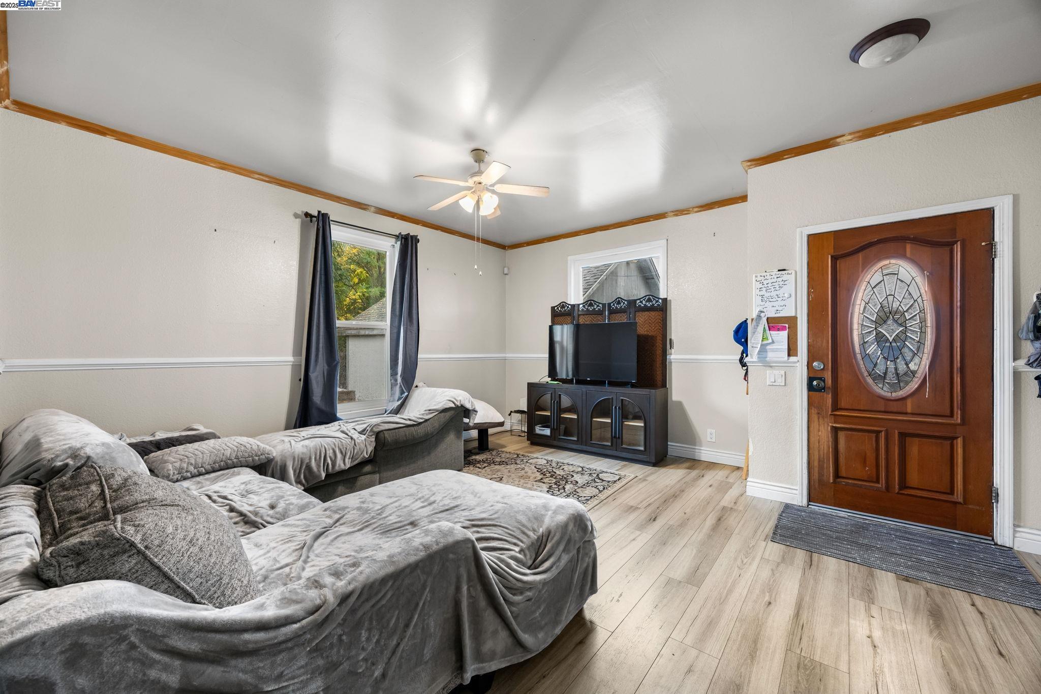 Detail Gallery Image 5 of 25 For 2421 W Rumble Rd, Modesto,  CA 95350 - 3 Beds | 2 Baths