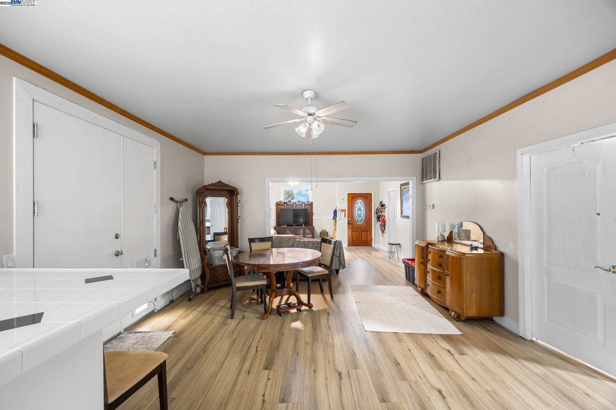 Detail Gallery Image 6 of 25 For 2421 W Rumble Rd, Modesto,  CA 95350 - 3 Beds | 2 Baths