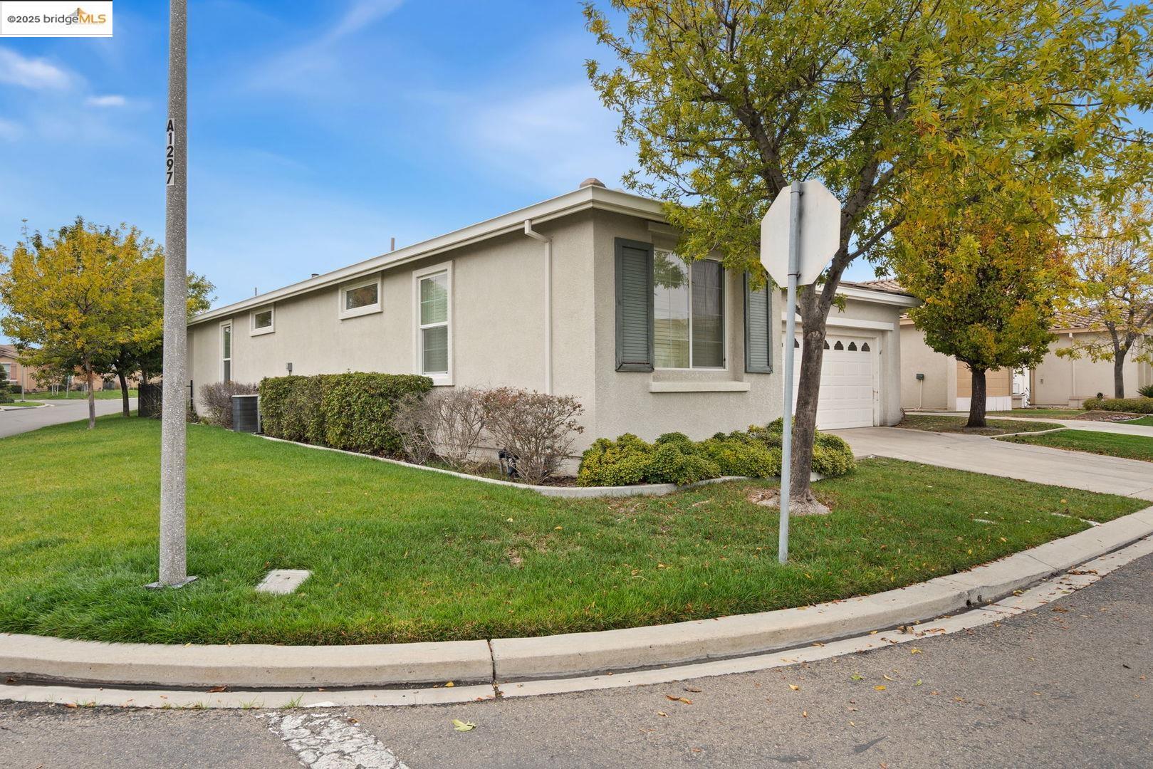 Detail Gallery Image 2 of 29 For 501 Marianna Pl, Rio Vista,  CA 94571 - 2 Beds | 2 Baths