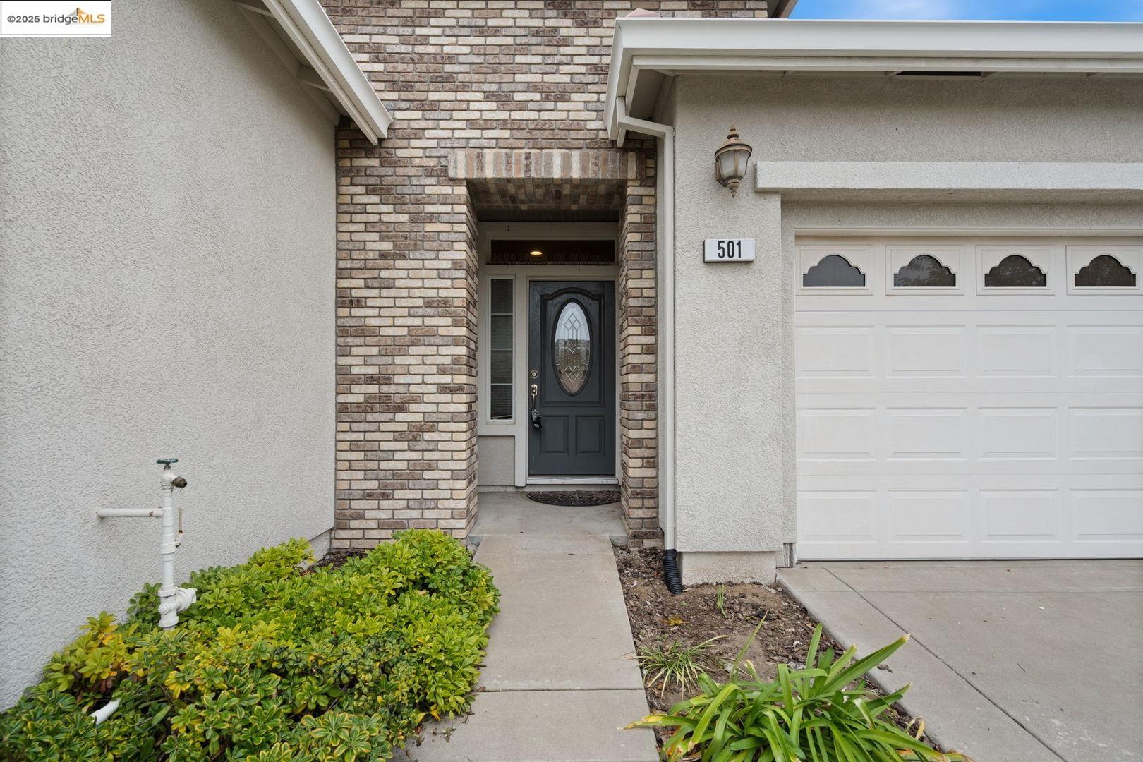 Detail Gallery Image 3 of 29 For 501 Marianna Pl, Rio Vista,  CA 94571 - 2 Beds | 2 Baths