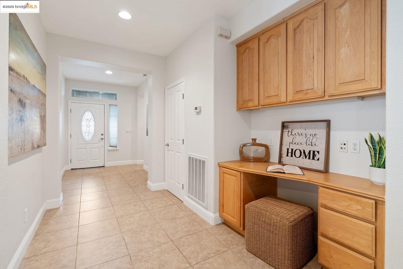 Detail Gallery Image 4 of 29 For 501 Marianna Pl, Rio Vista,  CA 94571 - 2 Beds | 2 Baths