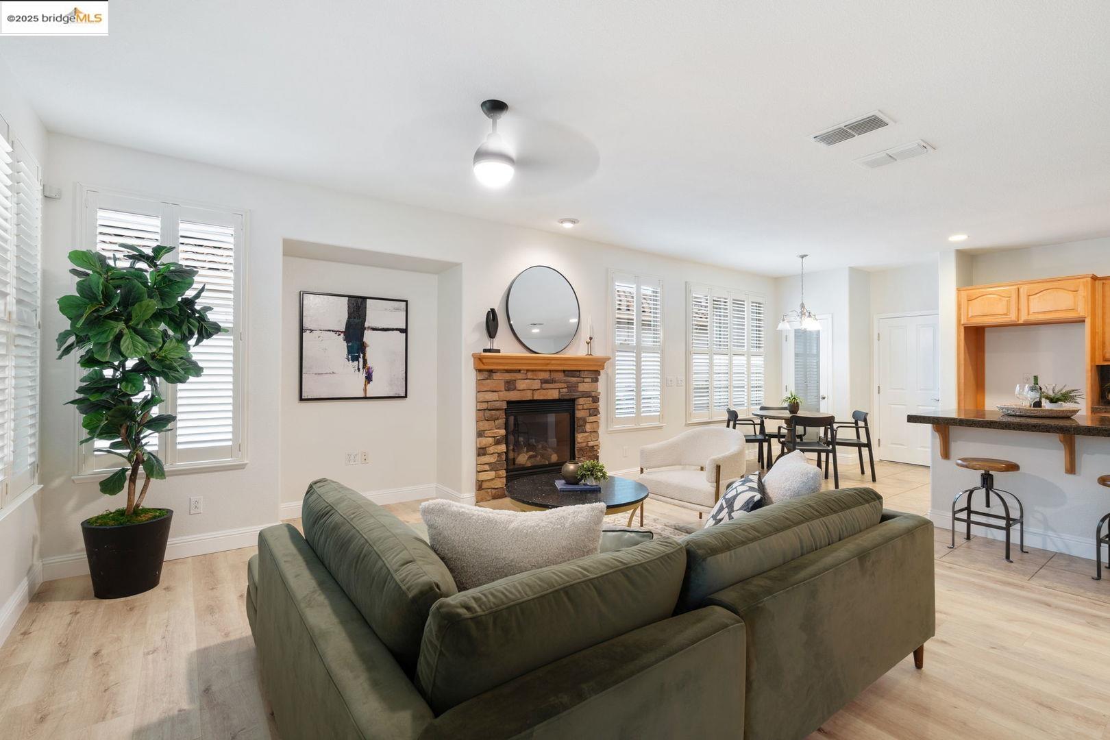 Detail Gallery Image 6 of 29 For 501 Marianna Pl, Rio Vista,  CA 94571 - 2 Beds | 2 Baths