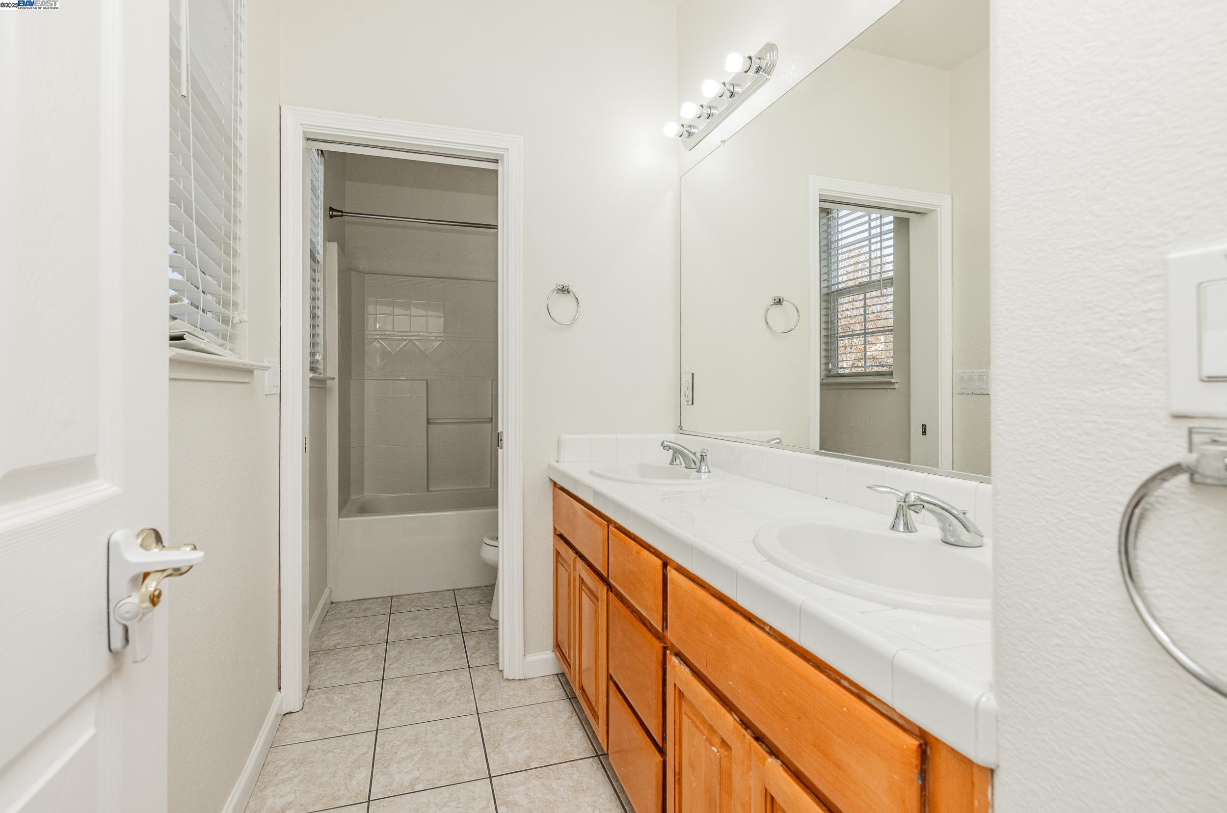 Detail Gallery Image 28 of 48 For 3109 Vista Ln, Hayward,  CA 94541 - 6 Beds | 3 Baths