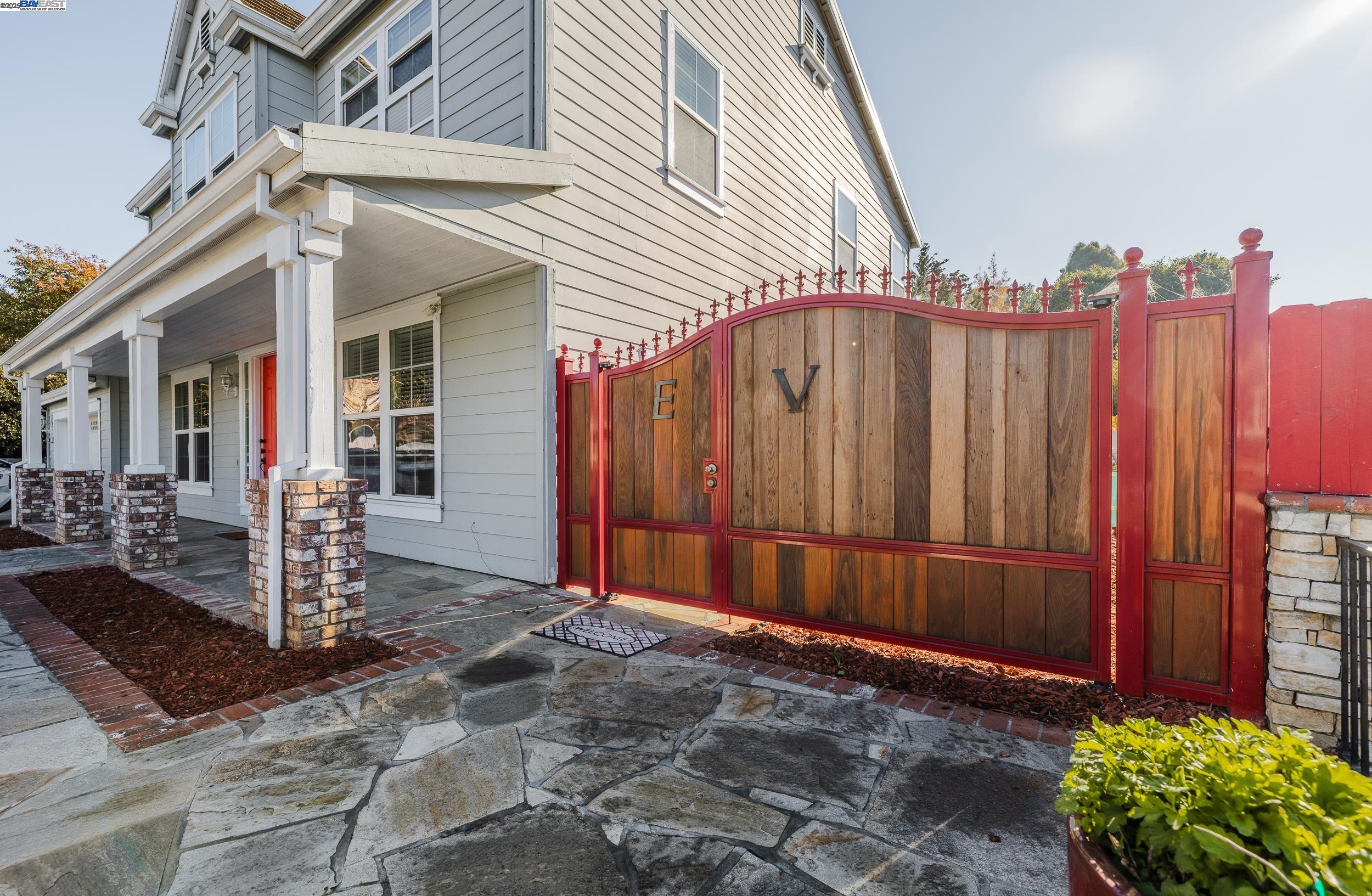 Detail Gallery Image 36 of 48 For 3109 Vista Ln, Hayward,  CA 94541 - 6 Beds | 3 Baths