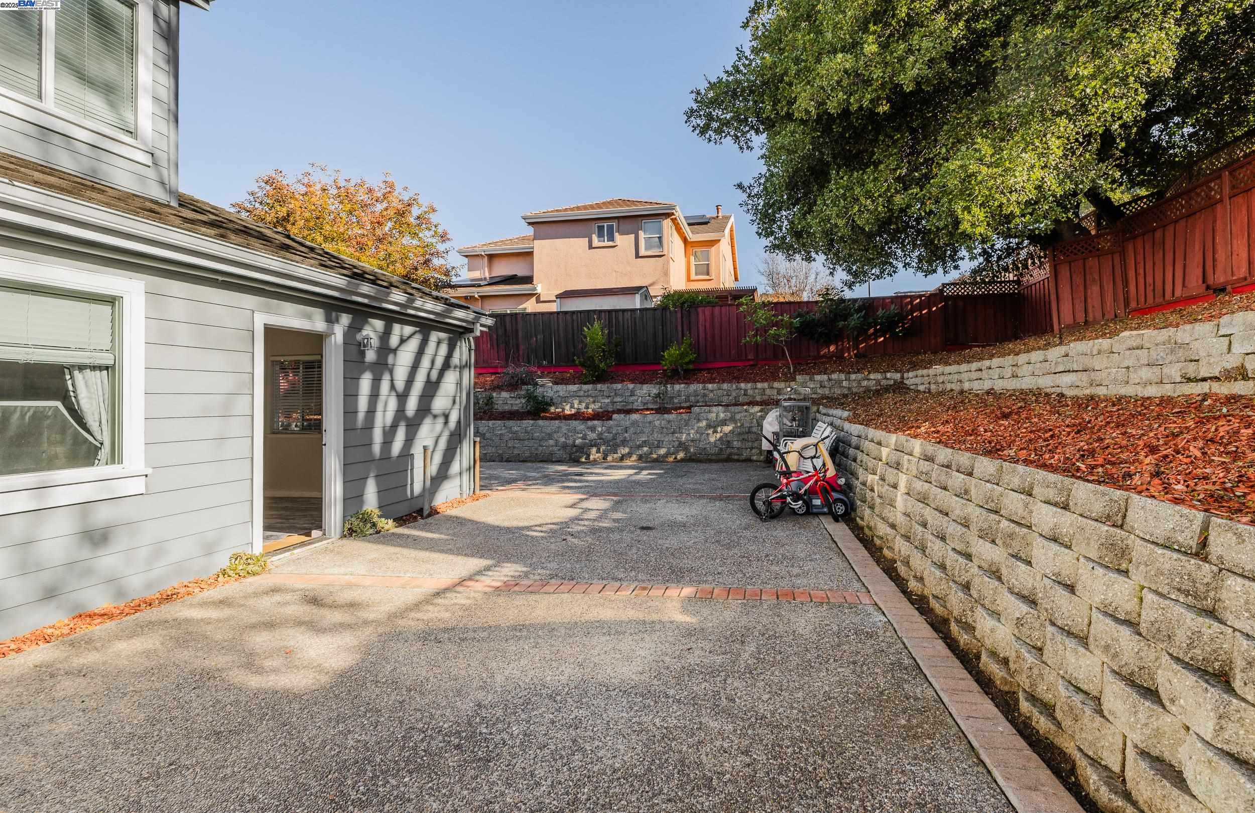 Detail Gallery Image 40 of 48 For 3109 Vista Ln, Hayward,  CA 94541 - 6 Beds | 3 Baths