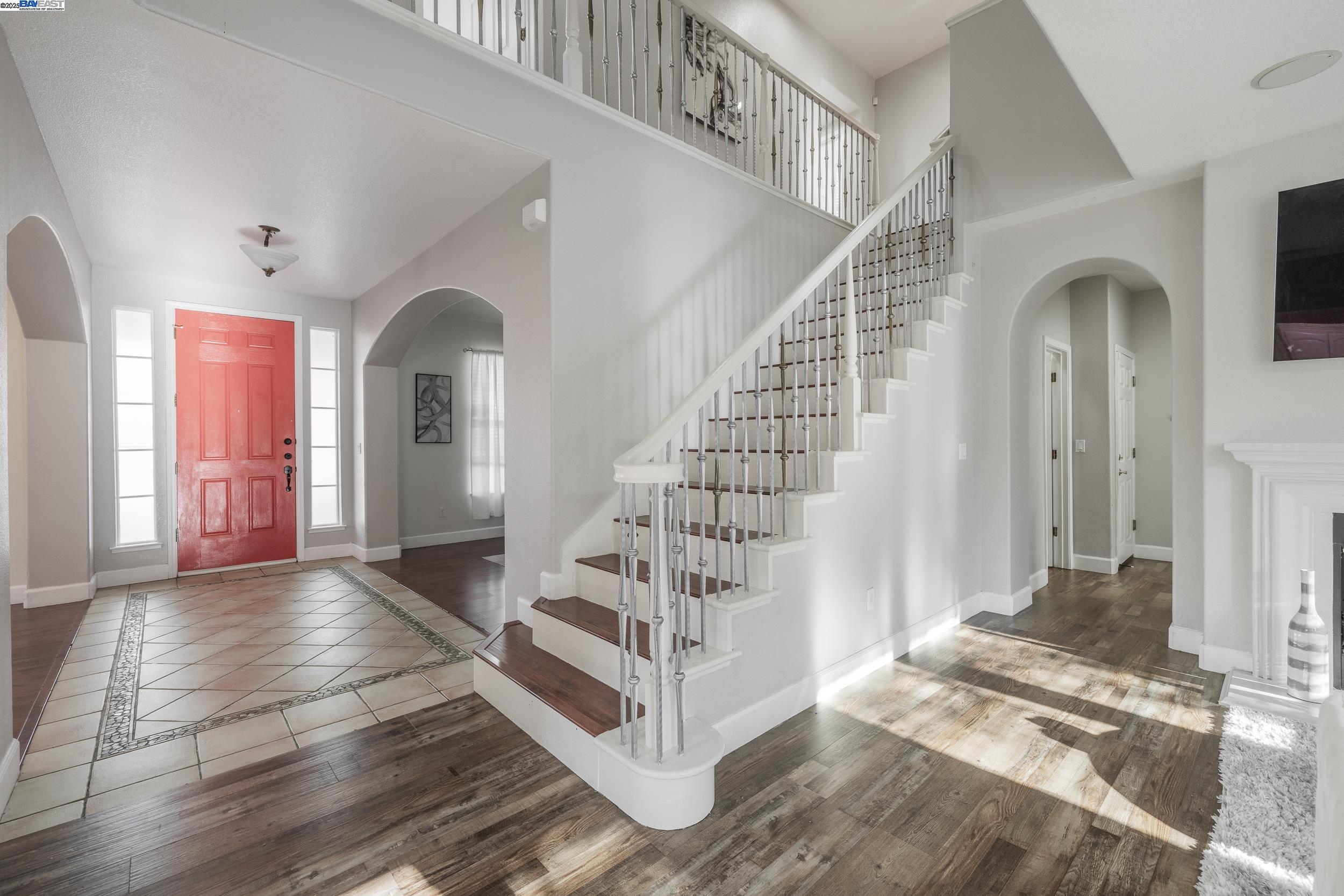 Detail Gallery Image 5 of 48 For 3109 Vista Ln, Hayward,  CA 94541 - 6 Beds | 3 Baths