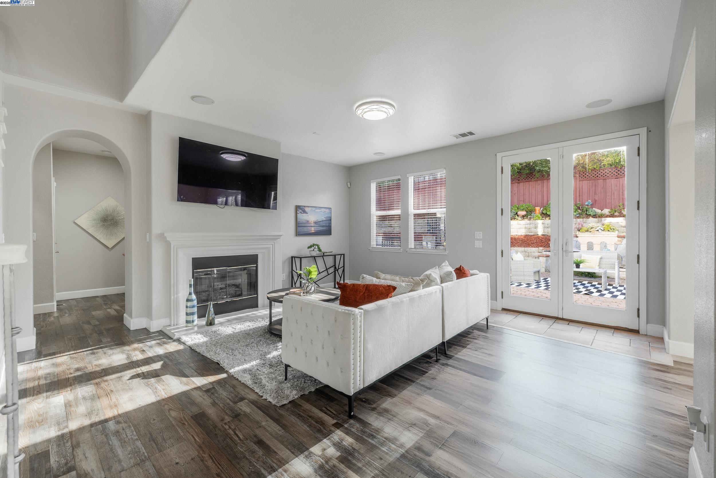 Detail Gallery Image 6 of 48 For 3109 Vista Ln, Hayward,  CA 94541 - 6 Beds | 3 Baths