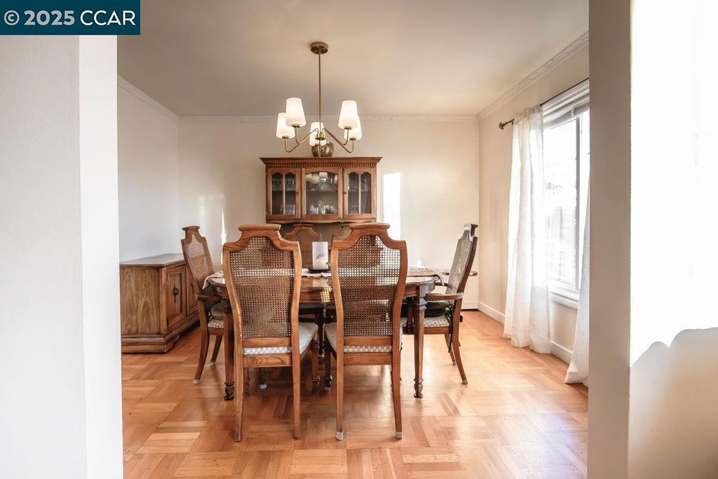 Detail Gallery Image 2 of 44 For 2624 Ortega Street, San Francisco,  CA 94122 - 2 Beds | 1 Baths