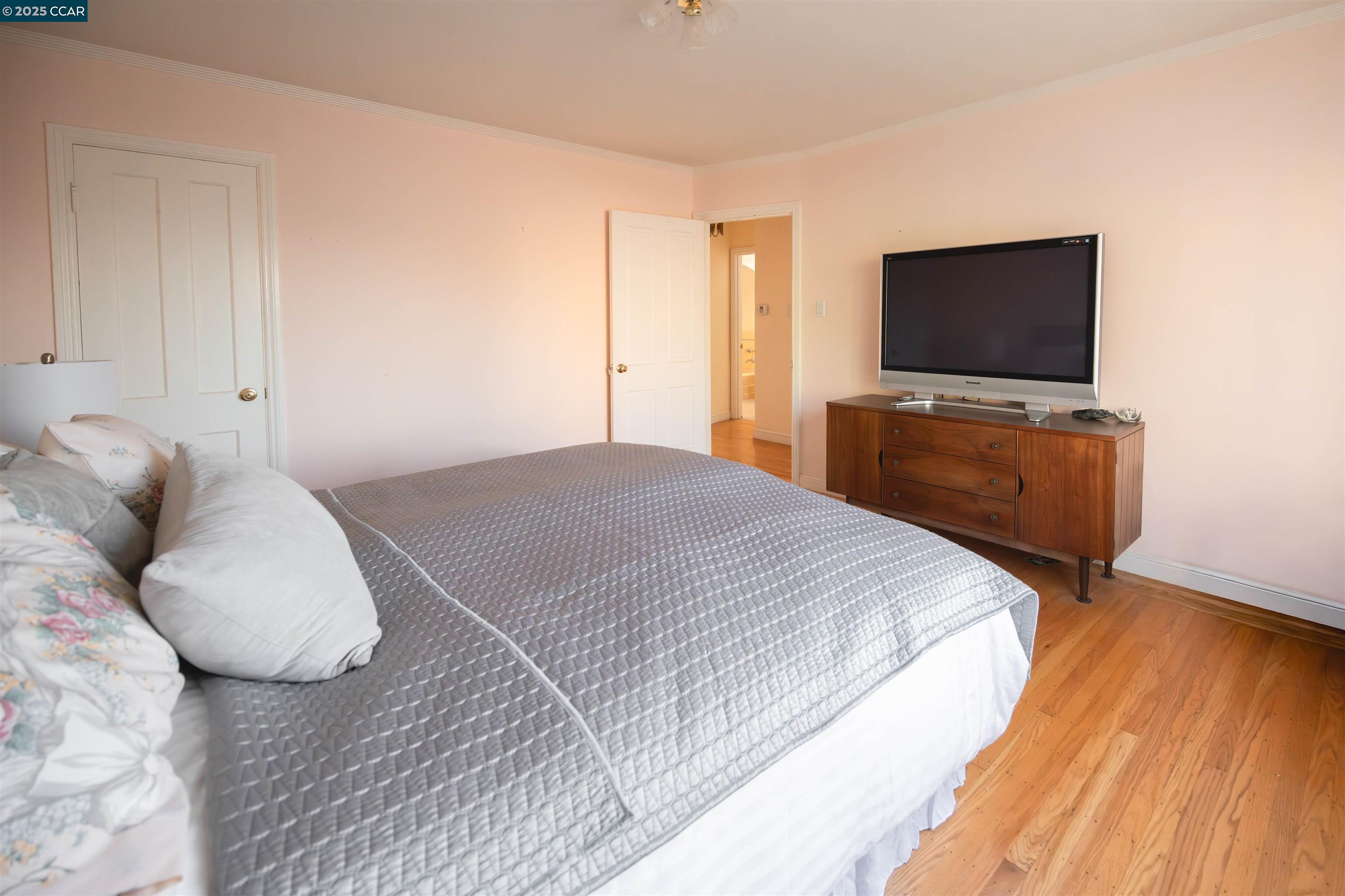 Detail Gallery Image 20 of 44 For 2624 Ortega Street, San Francisco,  CA 94122 - 2 Beds | 1 Baths