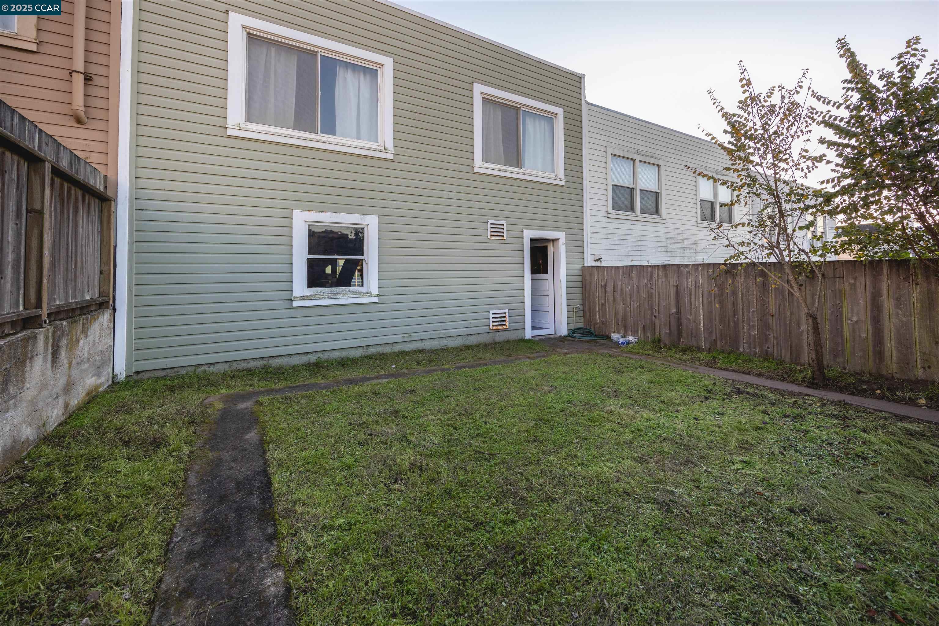 Detail Gallery Image 32 of 44 For 2624 Ortega Street, San Francisco,  CA 94122 - 2 Beds | 1 Baths