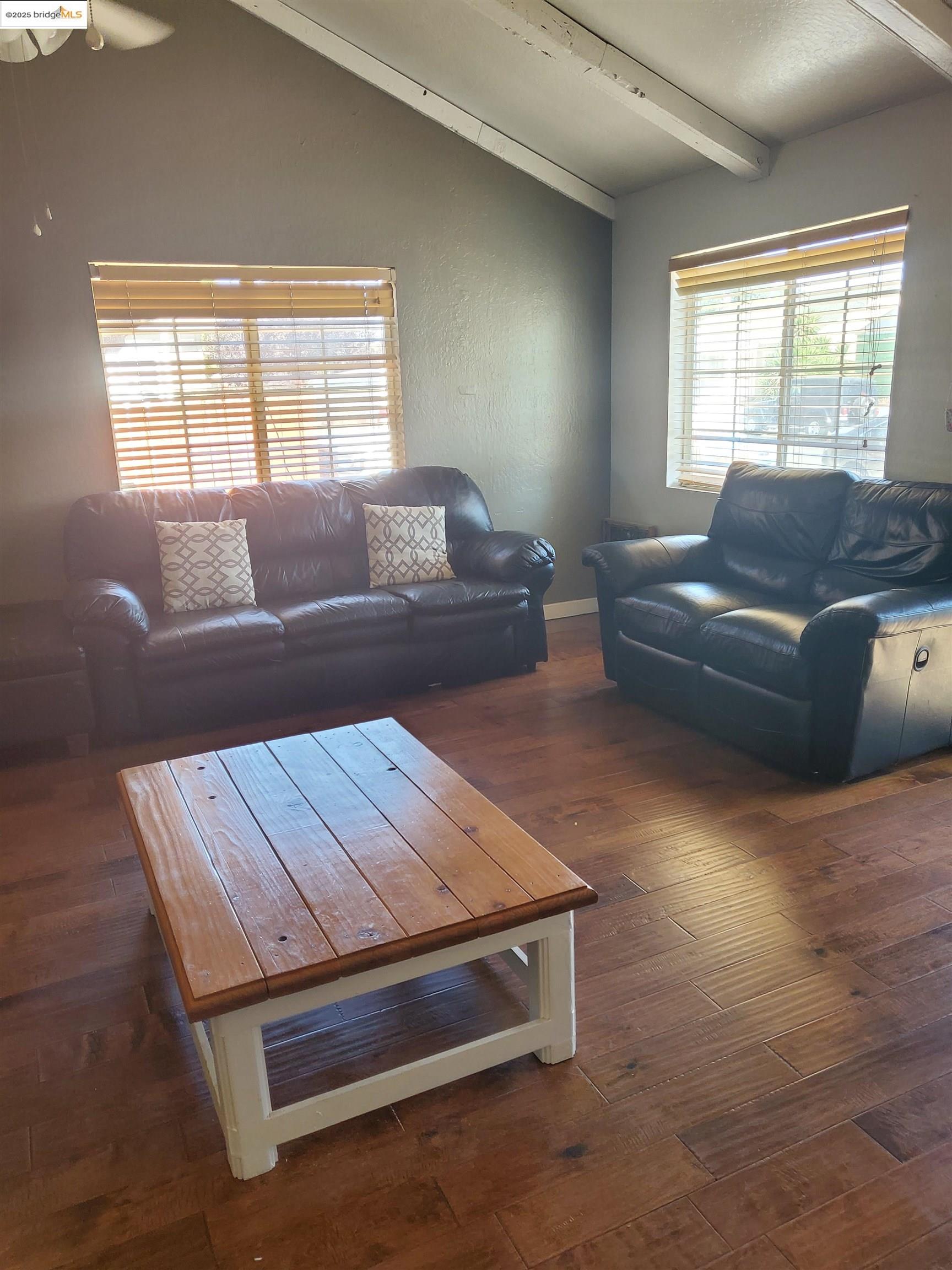 Detail Gallery Image 2 of 5 For 35 E 16th St, Antioch,  CA 94509 - 2 Beds | 1 Baths