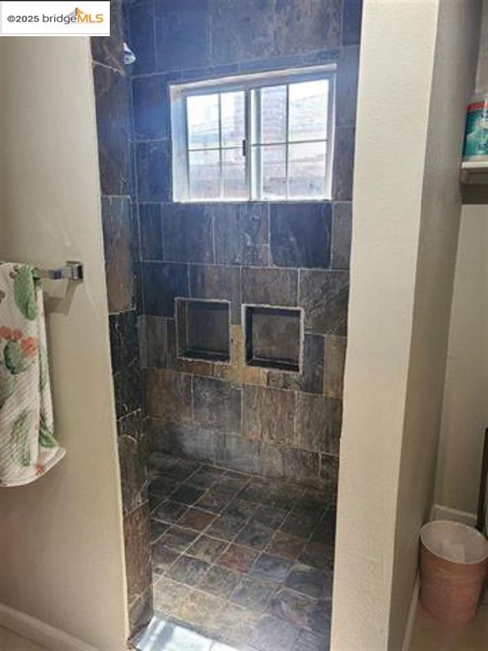 Detail Gallery Image 5 of 5 For 35 E 16th St, Antioch,  CA 94509 - 2 Beds | 1 Baths