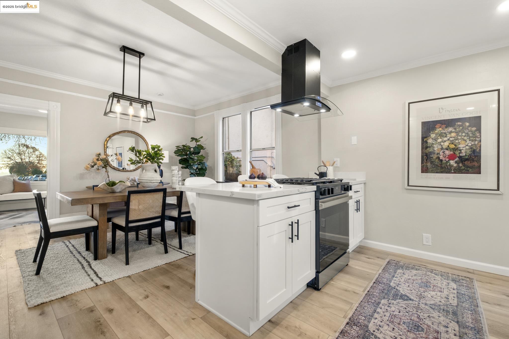 Detail Gallery Image 17 of 48 For 2050 E 30th St, Oakland,  CA 94606 - 7 Beds | 5 Baths