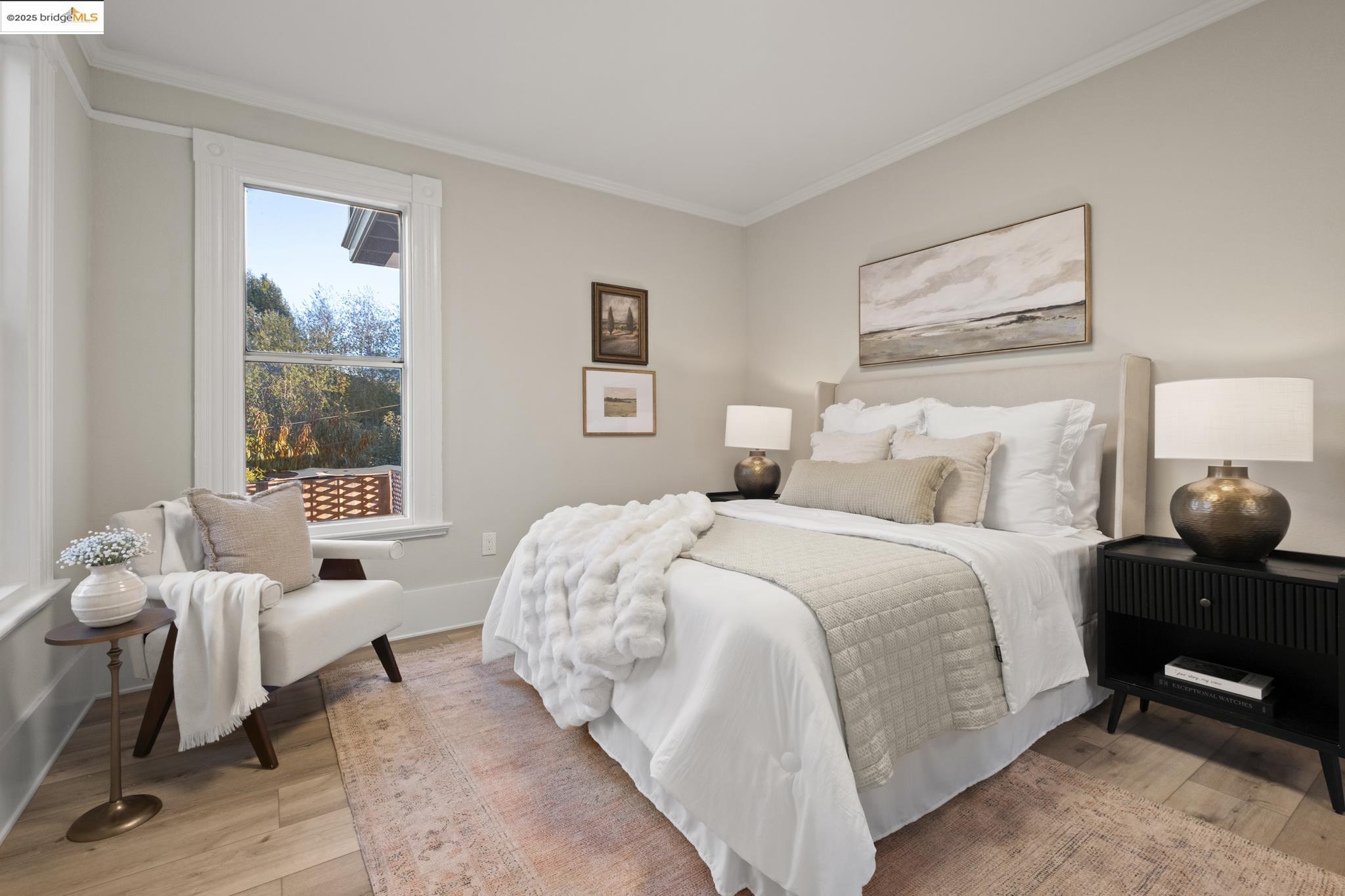 Detail Gallery Image 18 of 48 For 2050 E 30th St, Oakland,  CA 94606 - 7 Beds | 5 Baths