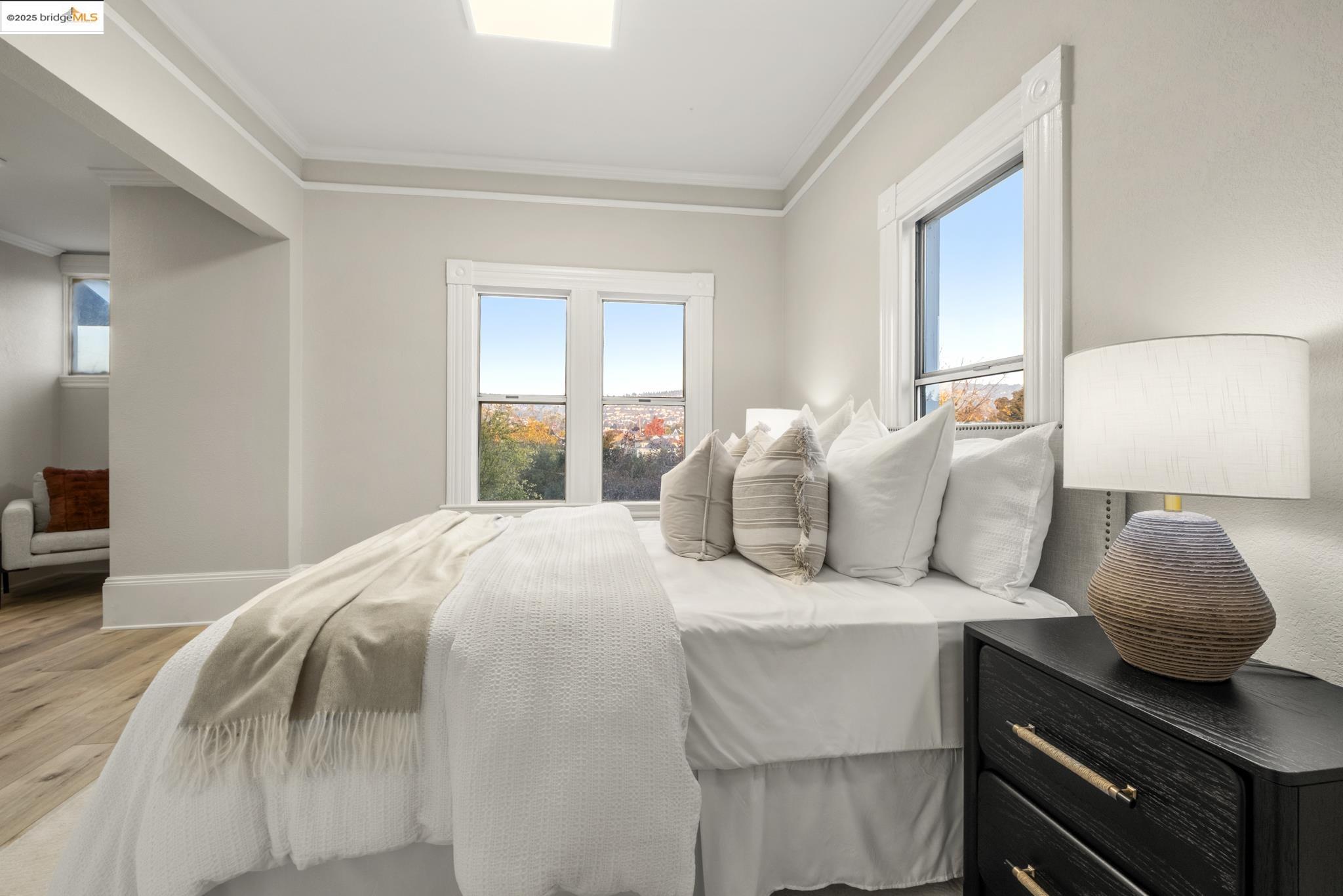 Detail Gallery Image 23 of 48 For 2050 E 30th St, Oakland,  CA 94606 - 7 Beds | 5 Baths