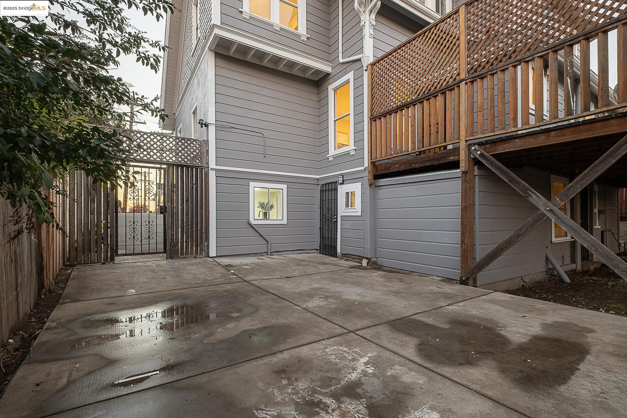 Detail Gallery Image 47 of 48 For 2050 E 30th St, Oakland,  CA 94606 - 7 Beds | 5 Baths