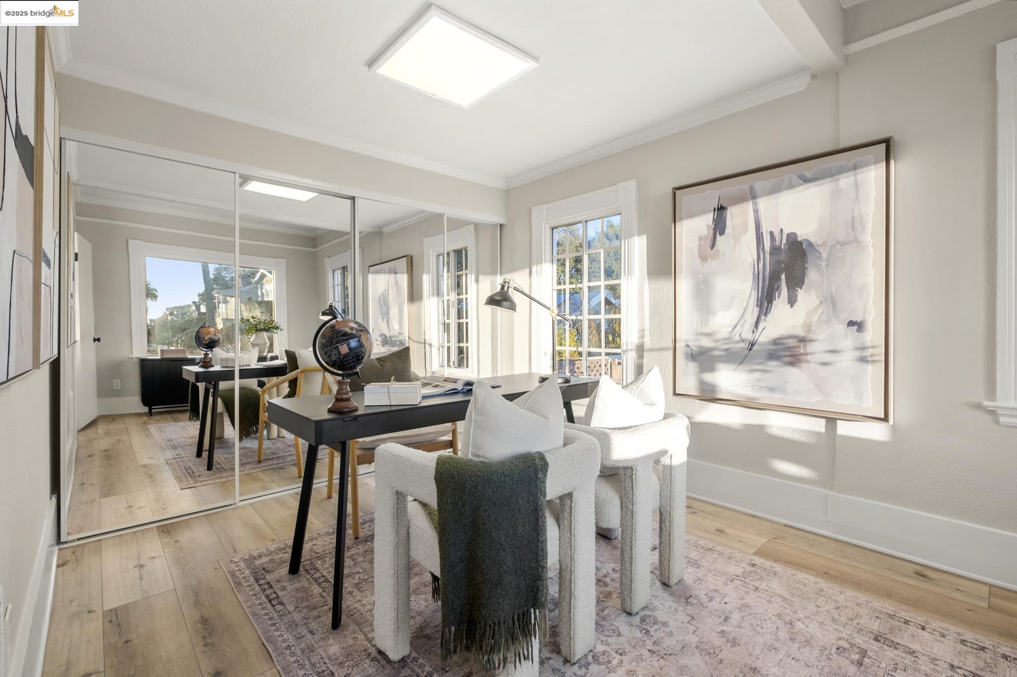 Detail Gallery Image 9 of 48 For 2050 E 30th St, Oakland,  CA 94606 - 7 Beds | 5 Baths