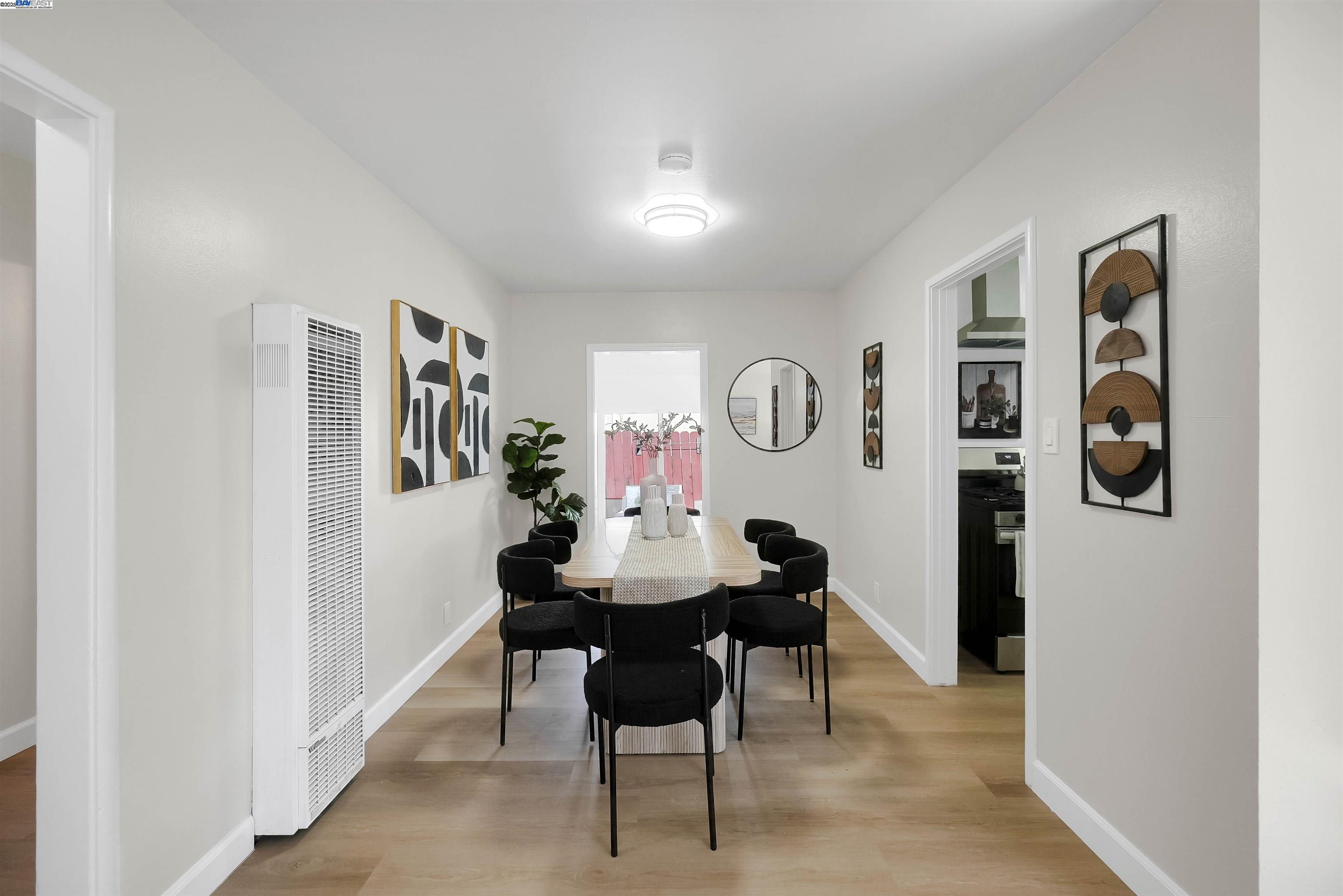 Detail Gallery Image 13 of 58 For 26555 Underwood Ave, Hayward,  CA 94544 - 5 Beds | 3 Baths