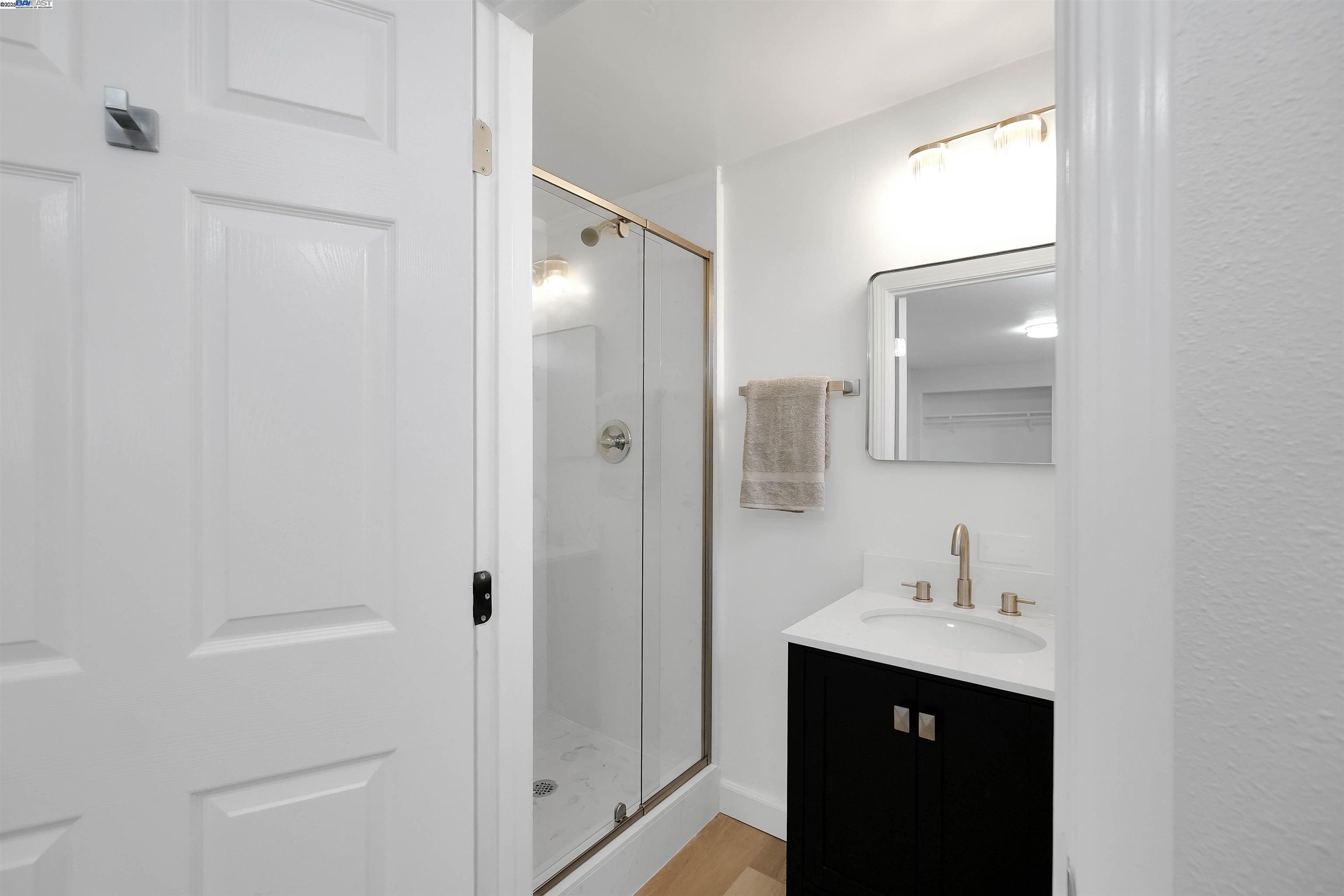 Detail Gallery Image 23 of 58 For 26555 Underwood Ave, Hayward,  CA 94544 - 5 Beds | 3 Baths