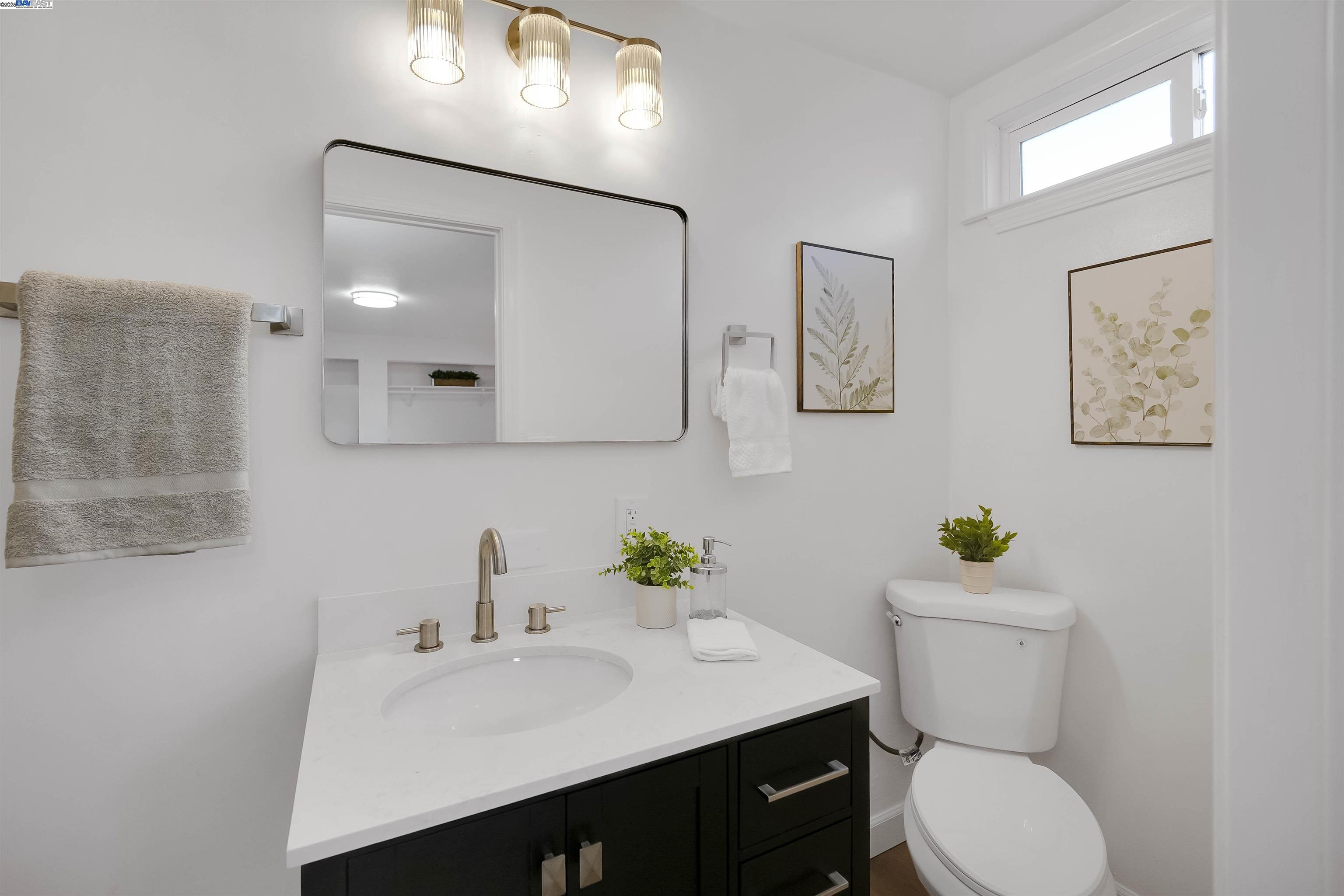 Detail Gallery Image 24 of 58 For 26555 Underwood Ave, Hayward,  CA 94544 - 5 Beds | 3 Baths