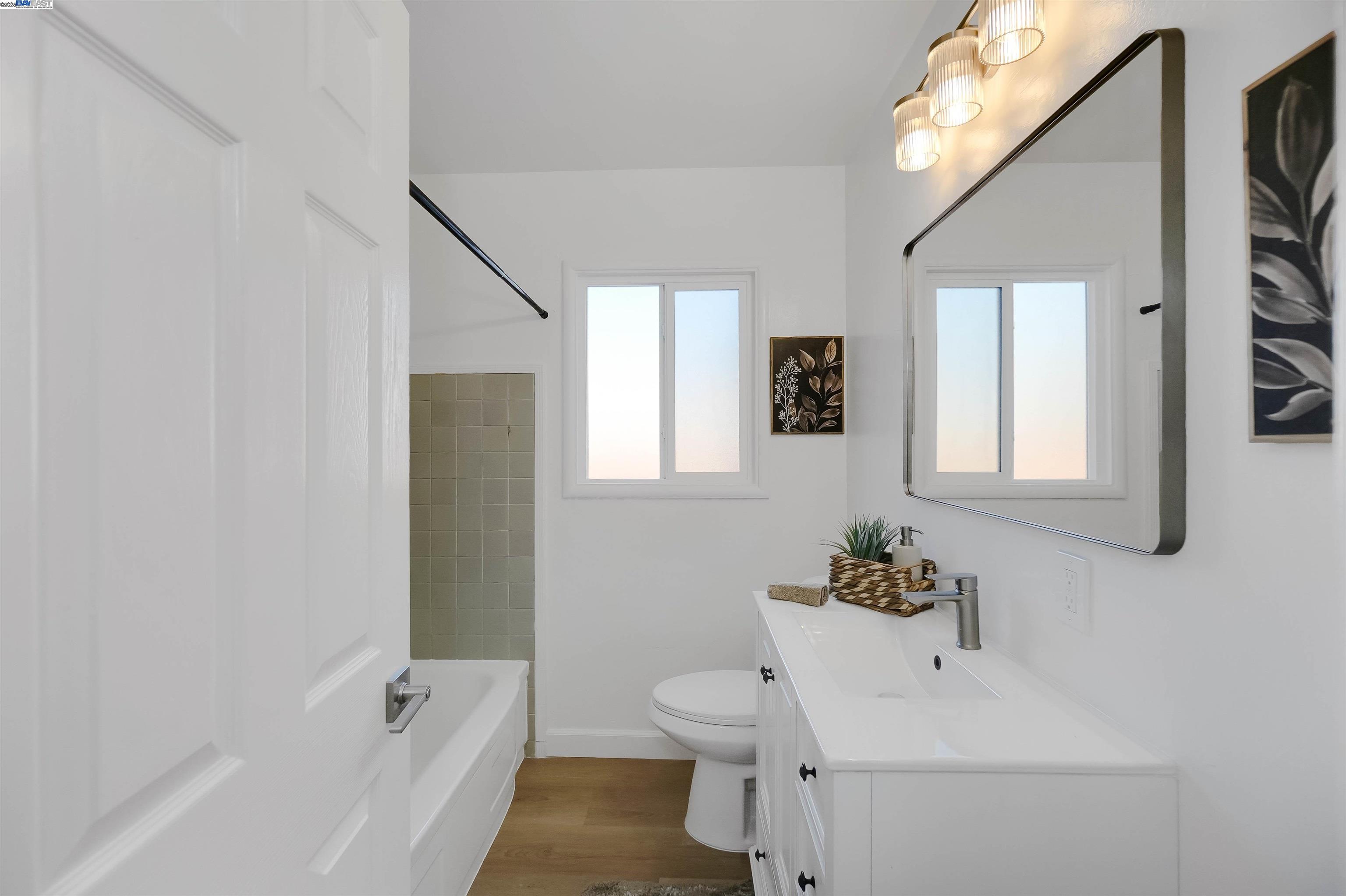 Detail Gallery Image 29 of 58 For 26555 Underwood Ave, Hayward,  CA 94544 - 5 Beds | 3 Baths