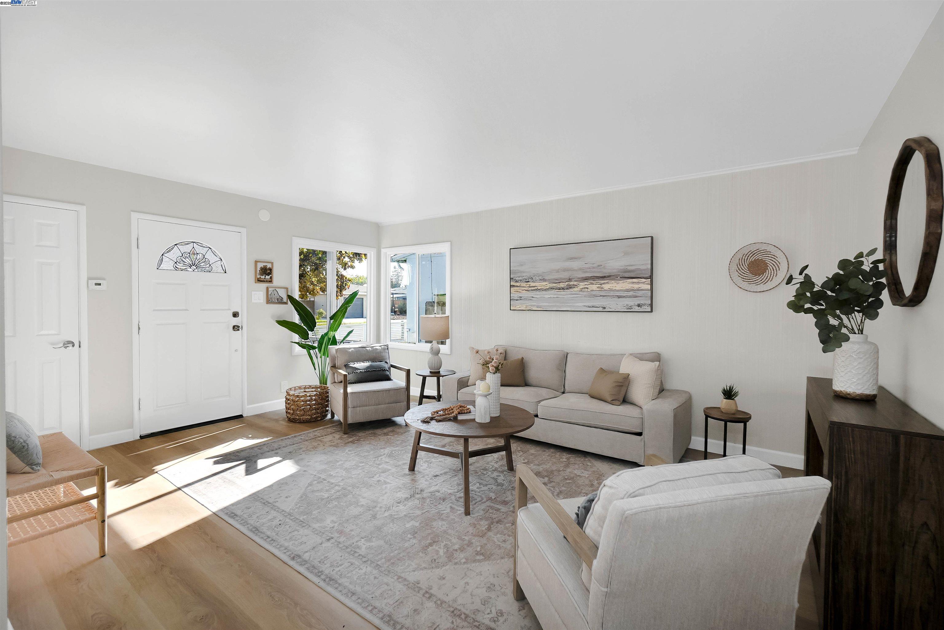 Detail Gallery Image 9 of 58 For 26555 Underwood Ave, Hayward,  CA 94544 - 5 Beds | 3 Baths