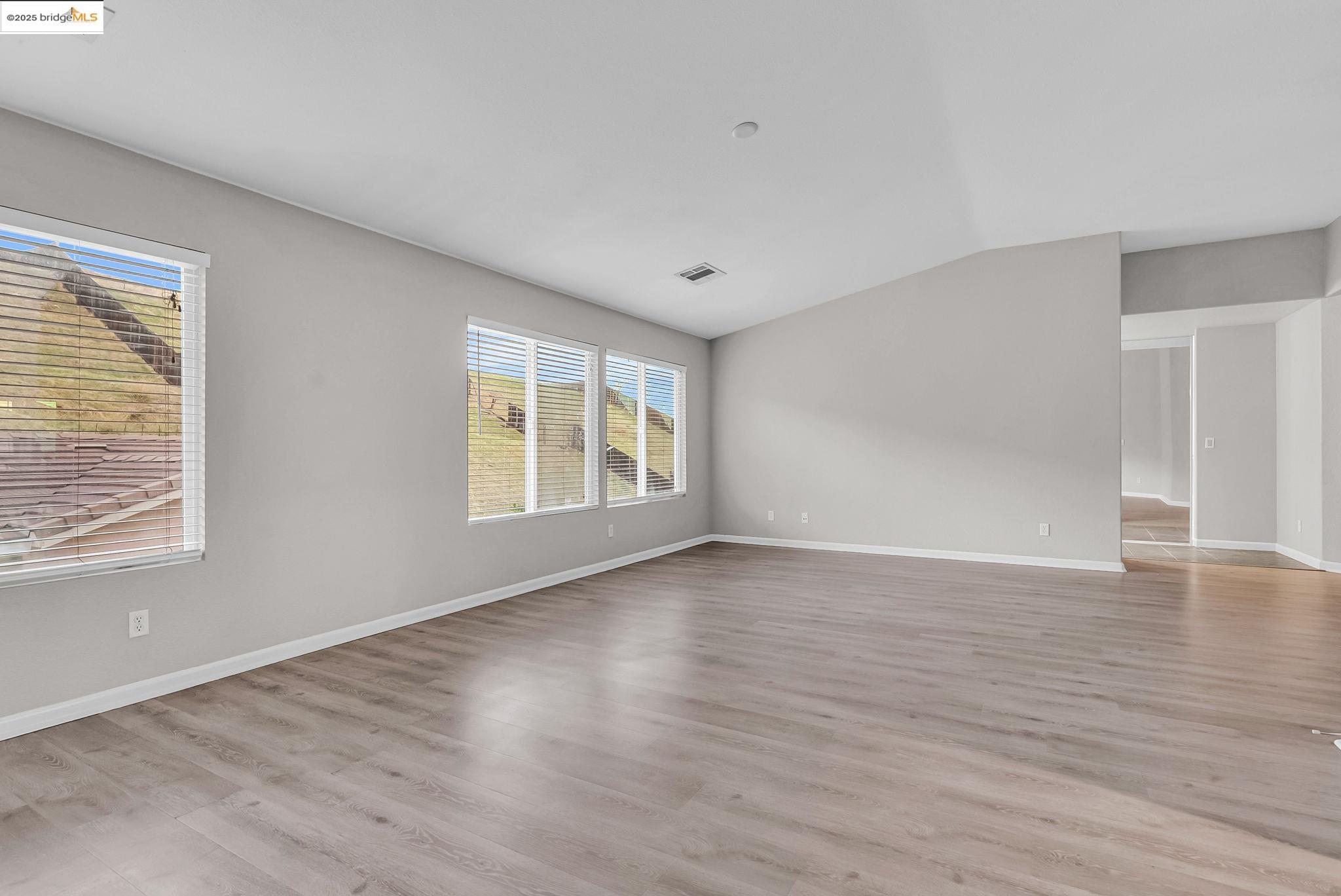 Detail Gallery Image 22 of 52 For 3546 Mallard Way, Antioch,  CA 94509 - 5 Beds | 4 Baths