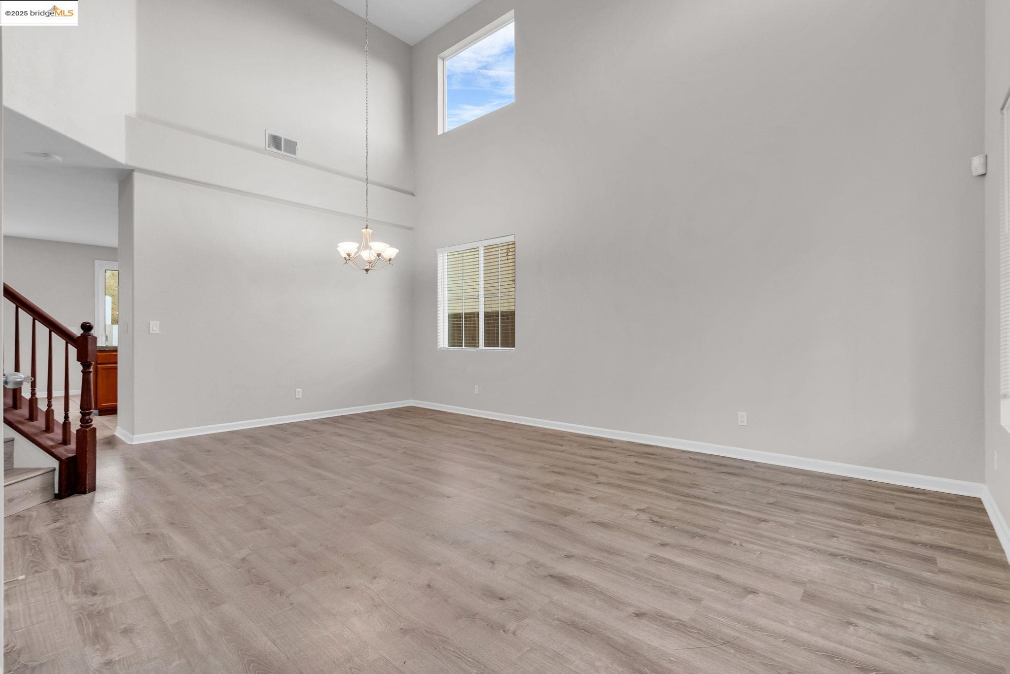 Detail Gallery Image 5 of 52 For 3546 Mallard Way, Antioch,  CA 94509 - 5 Beds | 4 Baths