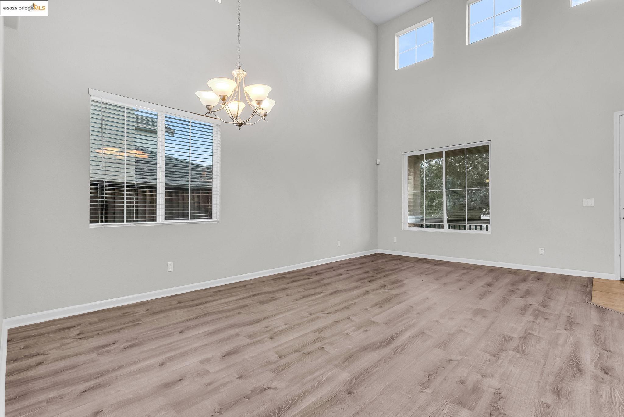 Detail Gallery Image 6 of 52 For 3546 Mallard Way, Antioch,  CA 94509 - 5 Beds | 4 Baths