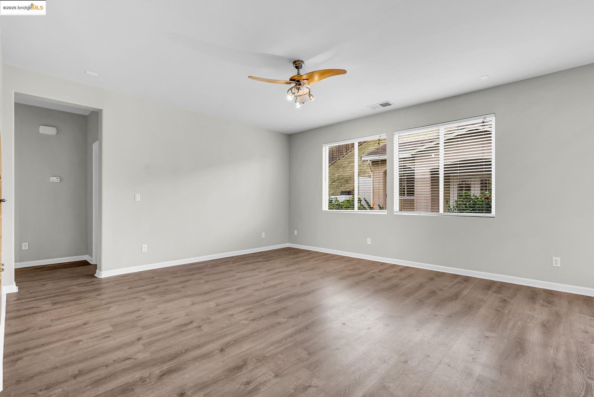 Detail Gallery Image 10 of 52 For 3546 Mallard Way, Antioch,  CA 94509 - 5 Beds | 4 Baths