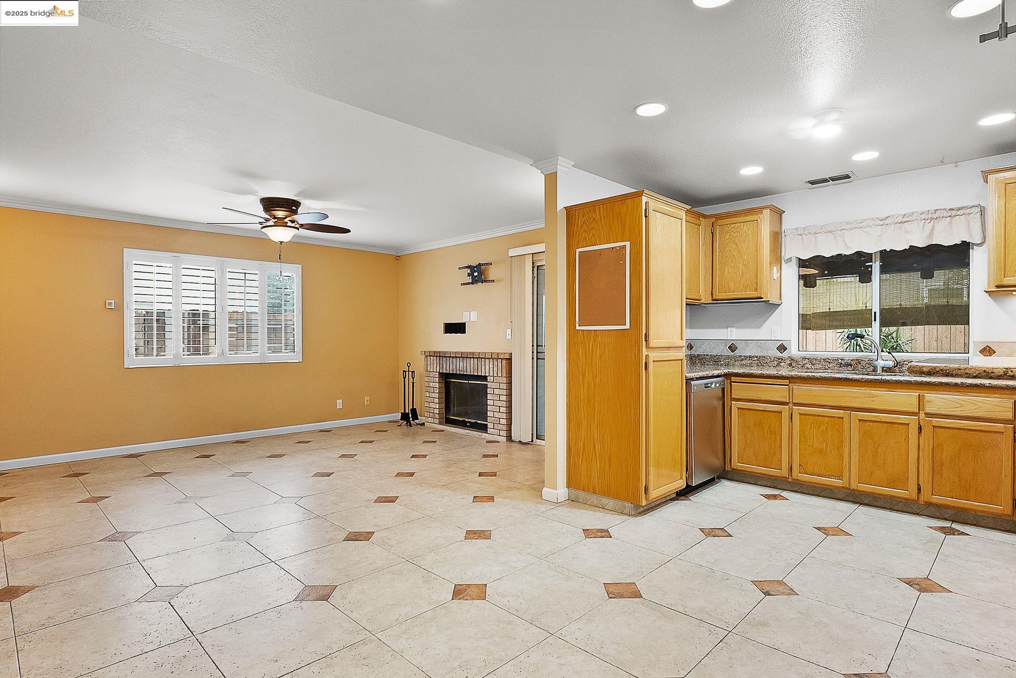 Detail Gallery Image 13 of 40 For 5130 Kegan Ln, Oakley,  CA 94561 - 3 Beds | 2/1 Baths