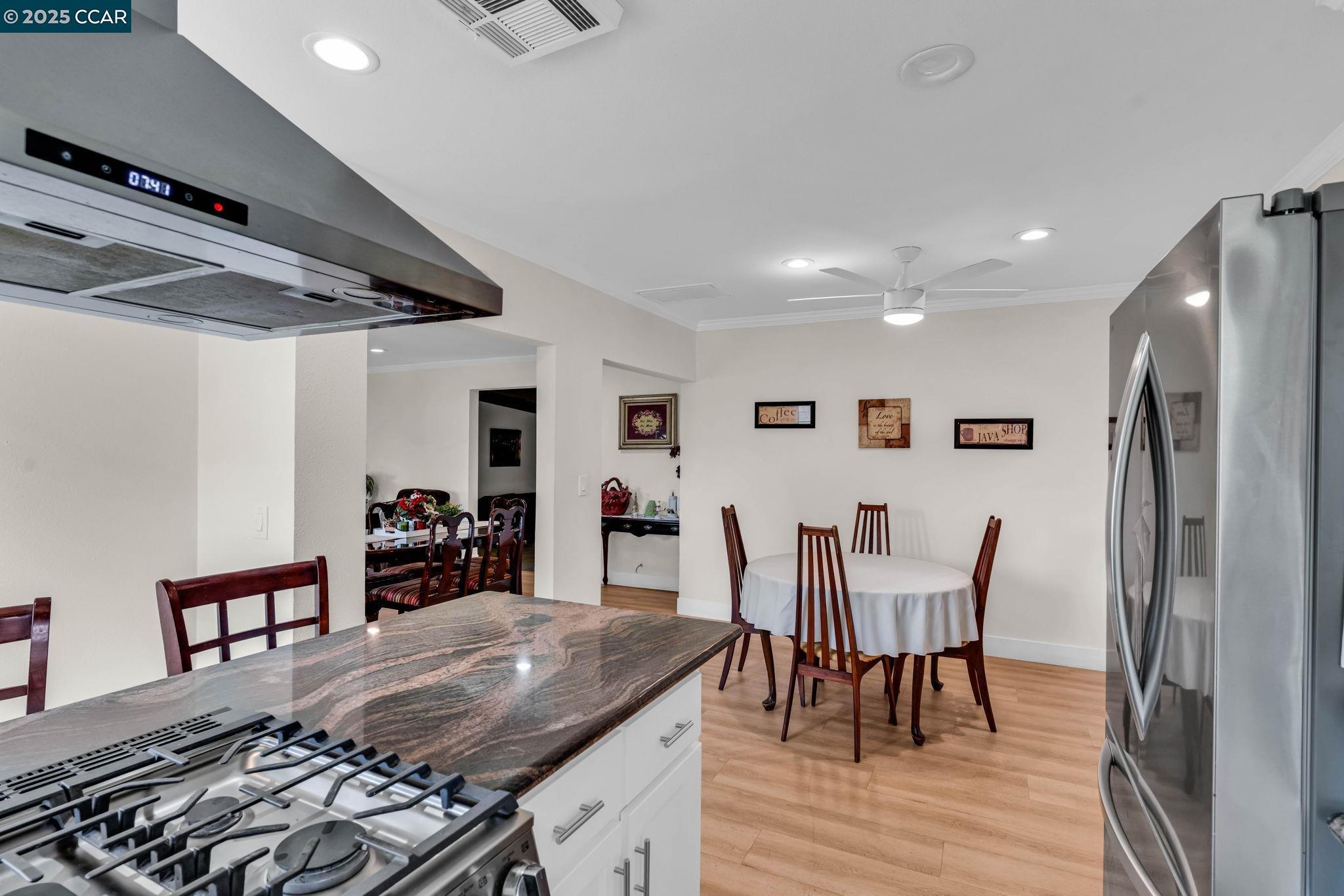 Detail Gallery Image 17 of 55 For 1455 Grove Way, Concord,  CA 94518 - 4 Beds | 3 Baths