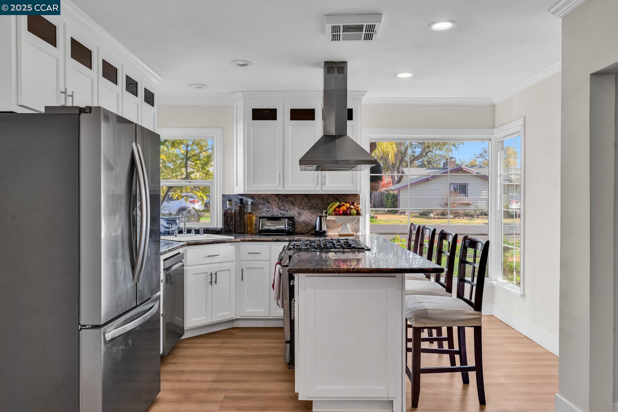 Detail Gallery Image 19 of 56 For 1455 Grove Way, Concord,  CA 94518 - 4 Beds | 3 Baths