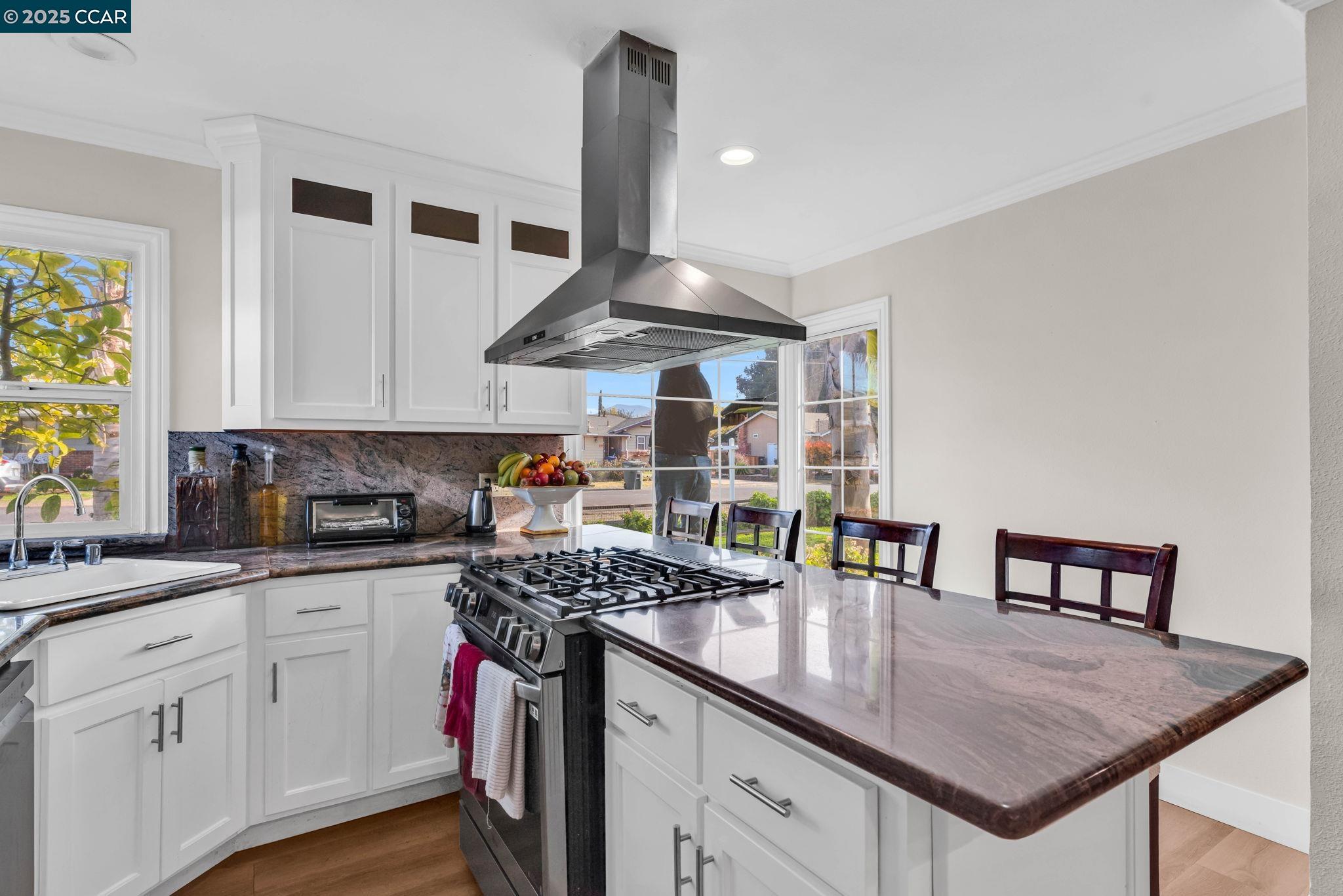 Detail Gallery Image 21 of 56 For 1455 Grove Way, Concord,  CA 94518 - 4 Beds | 3 Baths