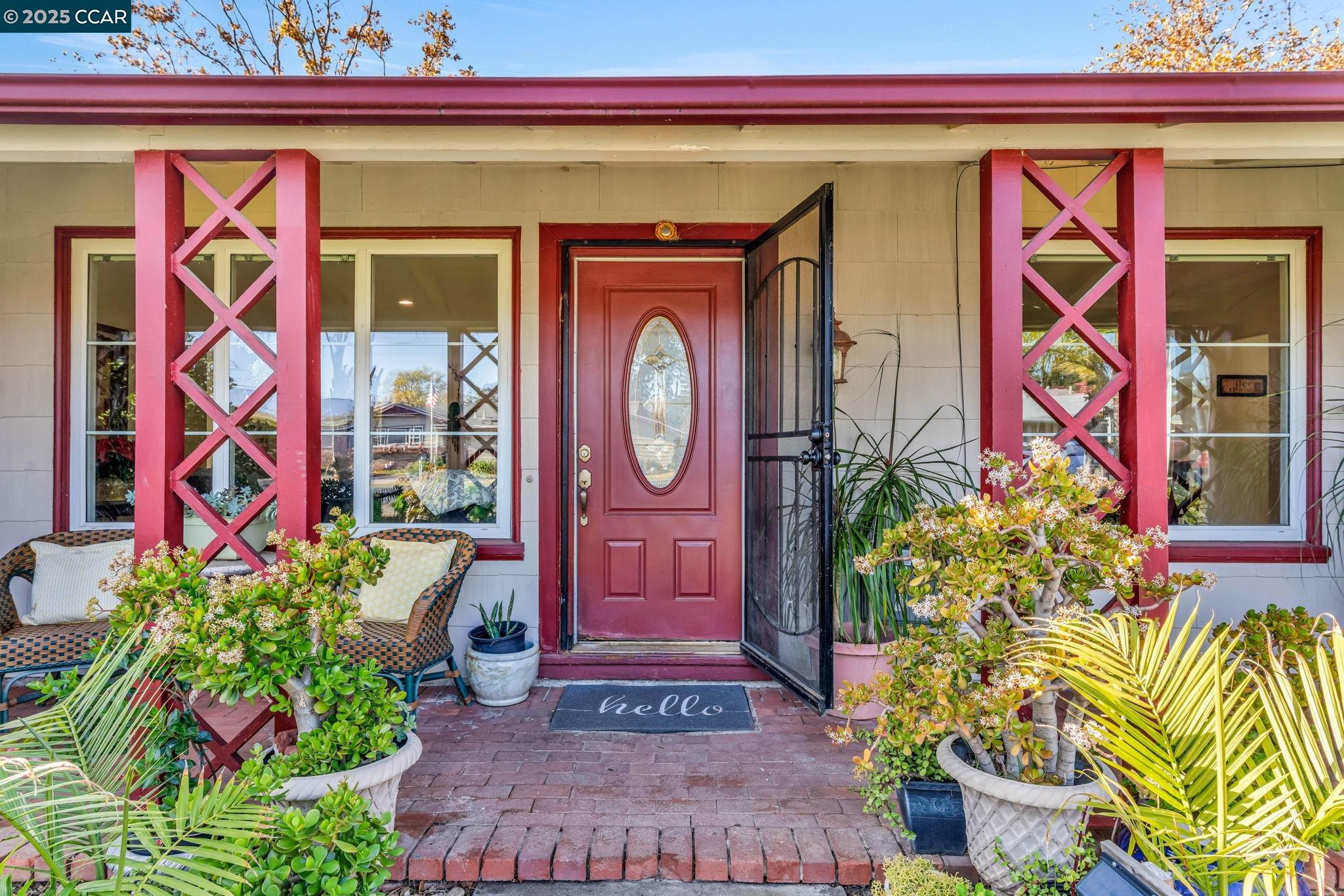 Detail Gallery Image 4 of 55 For 1455 Grove Way, Concord,  CA 94518 - 4 Beds | 3 Baths