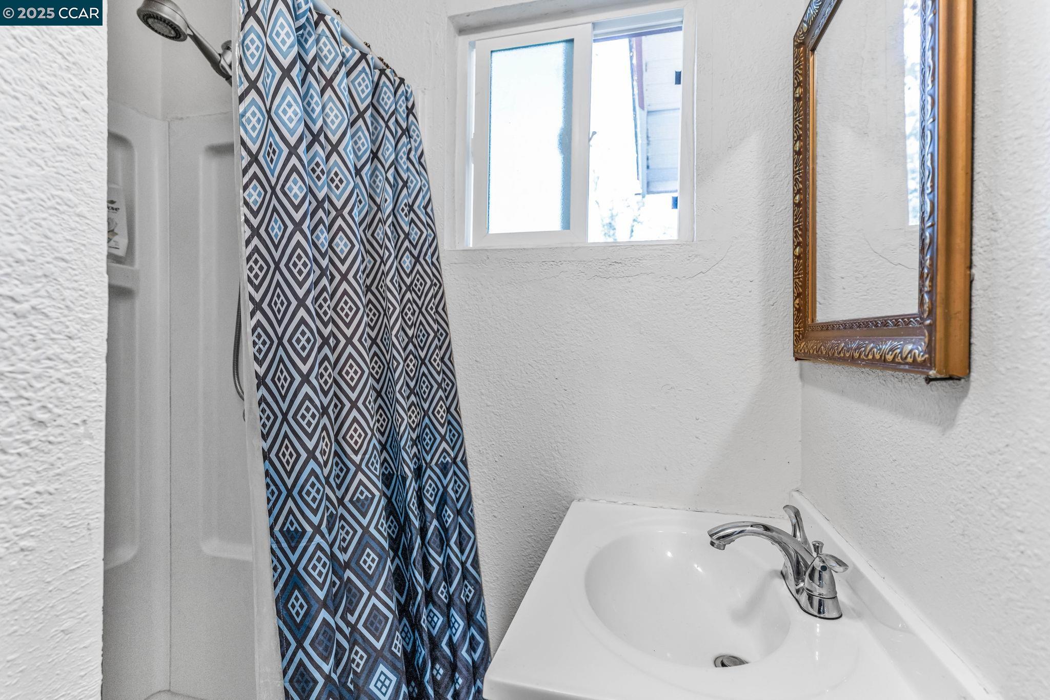 Detail Gallery Image 33 of 55 For 1455 Grove Way, Concord,  CA 94518 - 4 Beds | 3 Baths