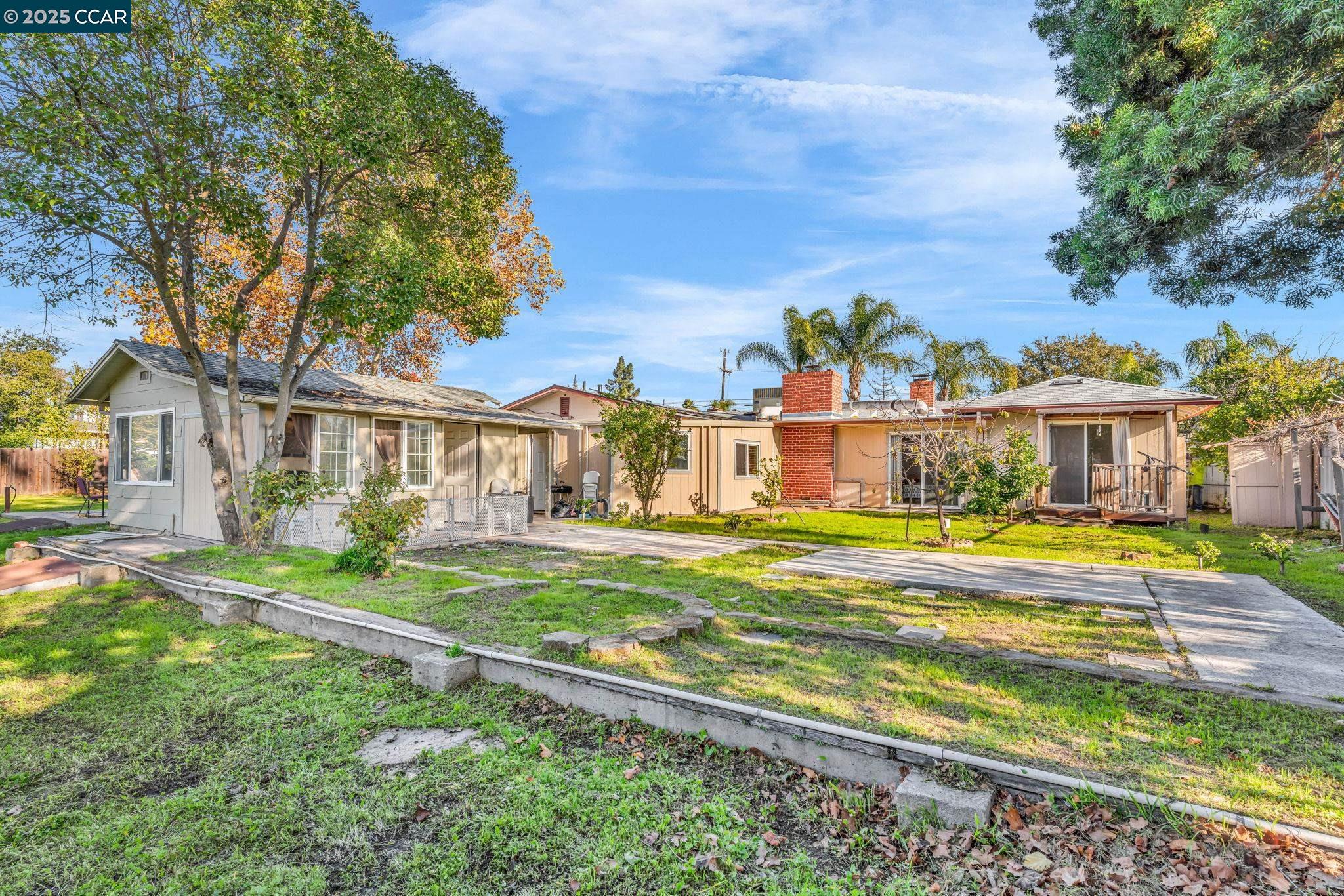 Detail Gallery Image 44 of 56 For 1455 Grove Way, Concord,  CA 94518 - 4 Beds | 3 Baths