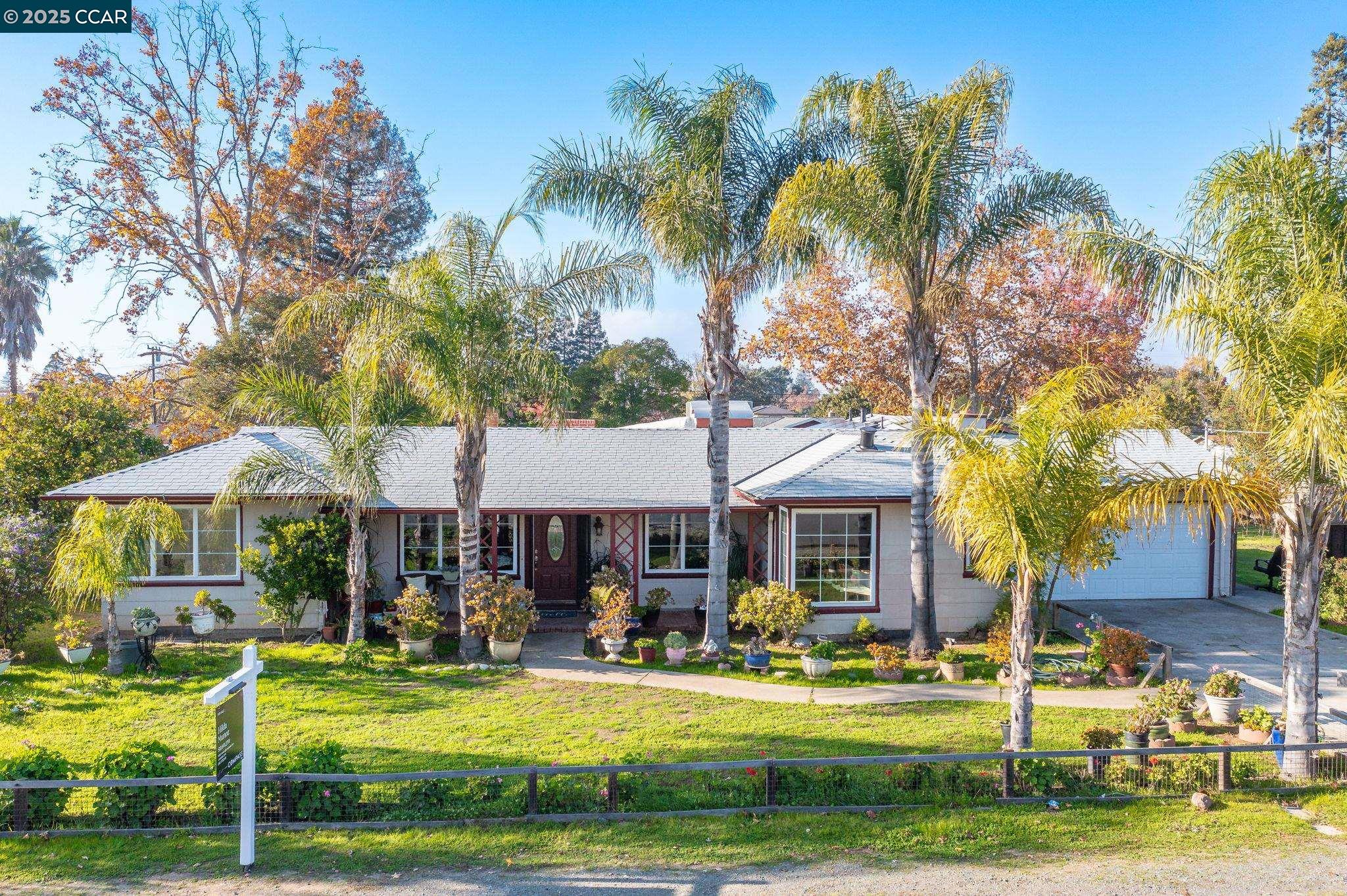 Detail Gallery Image 47 of 55 For 1455 Grove Way, Concord,  CA 94518 - 4 Beds | 3 Baths