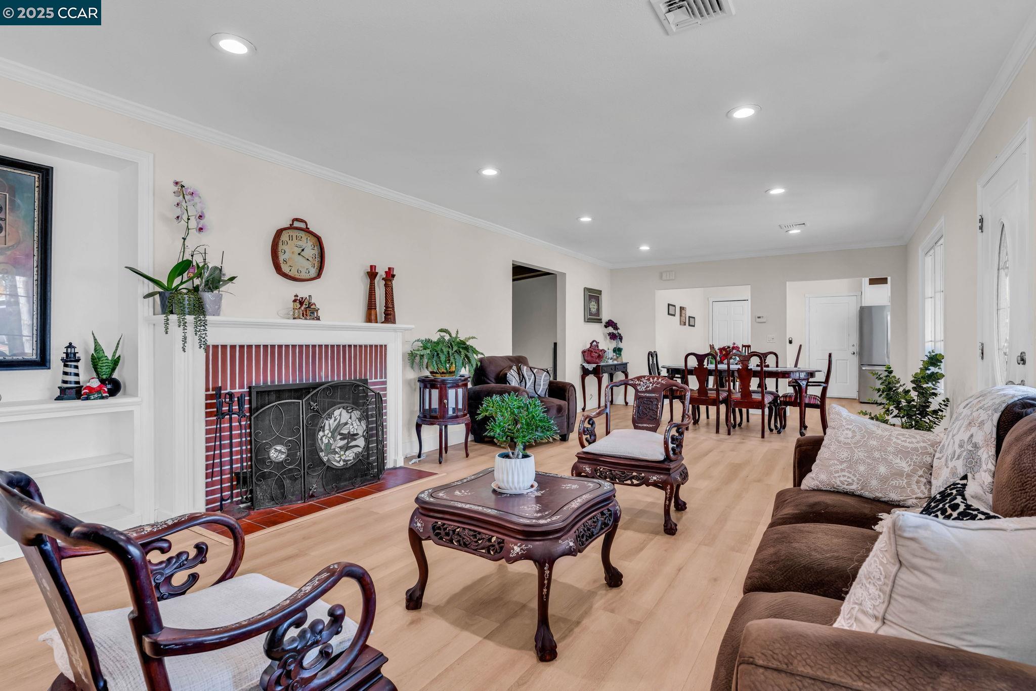 Detail Gallery Image 9 of 55 For 1455 Grove Way, Concord,  CA 94518 - 4 Beds | 3 Baths