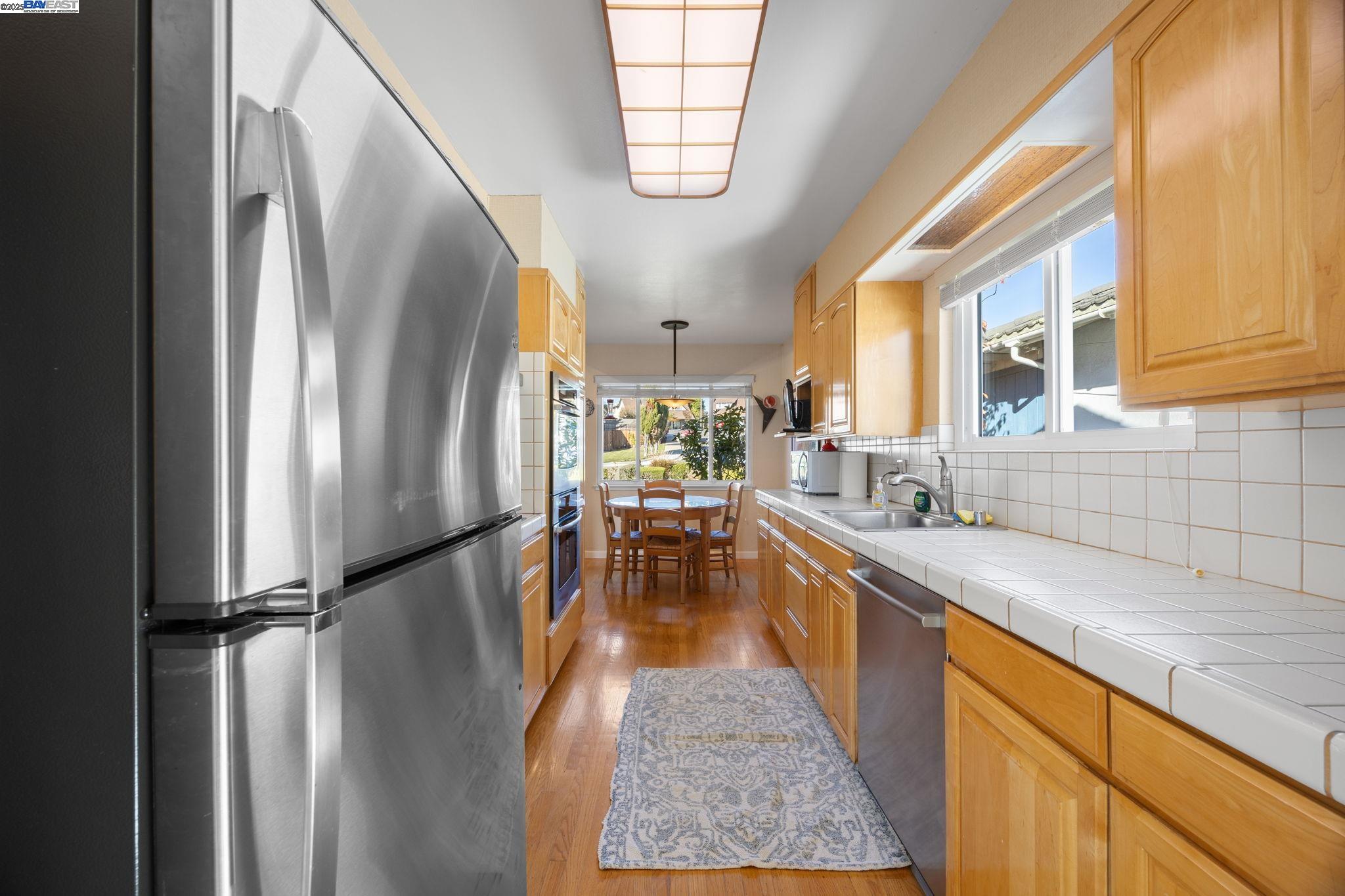 Detail Gallery Image 11 of 55 For 2461 Trenton Dr, San Bruno,  CA 94066 - 3 Beds | 2 Baths