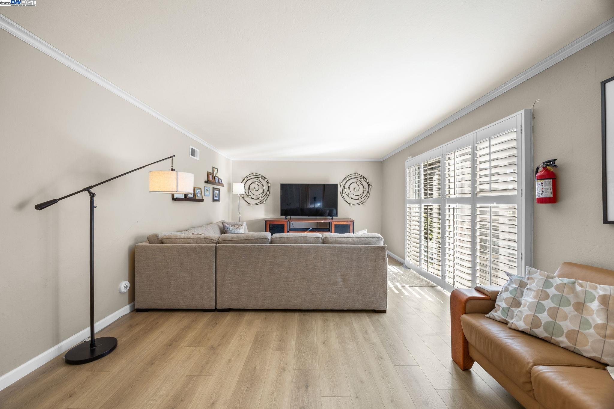 Detail Gallery Image 28 of 55 For 2461 Trenton Dr, San Bruno,  CA 94066 - 3 Beds | 2 Baths