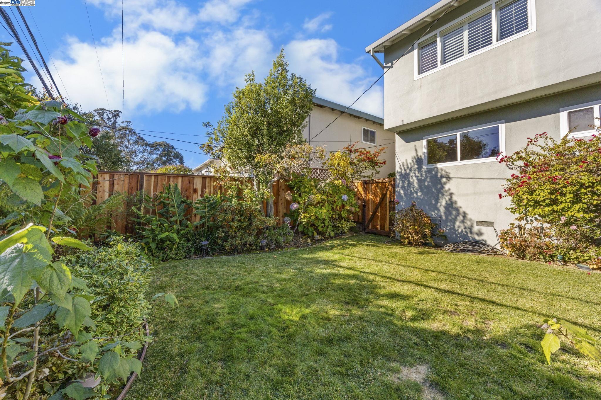 Detail Gallery Image 41 of 55 For 2461 Trenton Dr, San Bruno,  CA 94066 - 3 Beds | 2 Baths