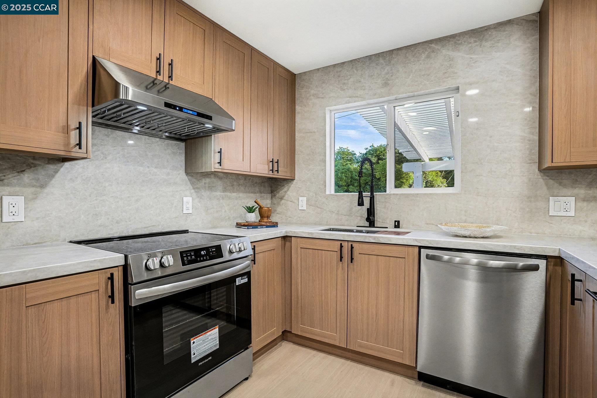 Detail Gallery Image 6 of 37 For 1053 Arkell Rd, Walnut Creek,  CA 94598 - 4 Beds | 2 Baths