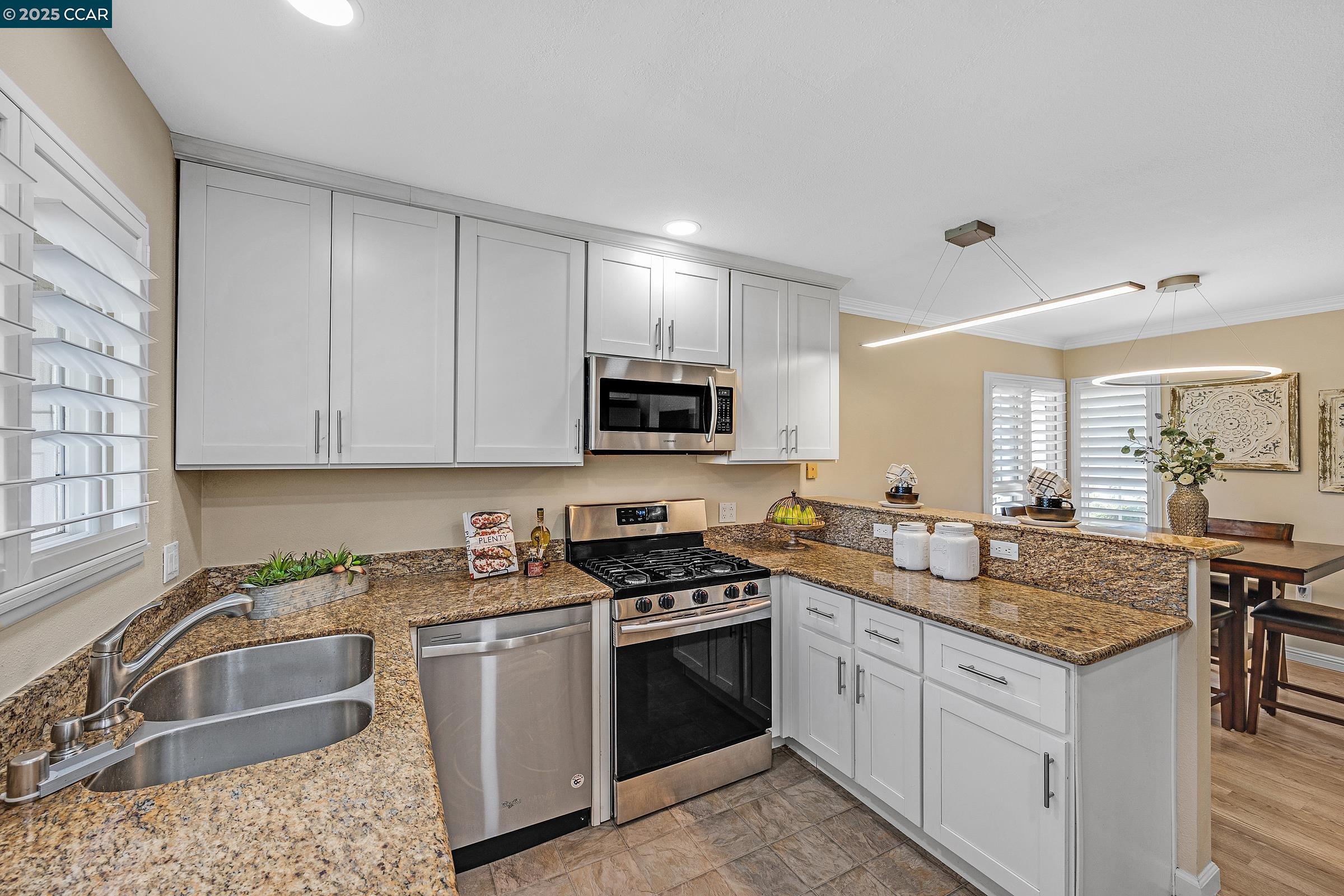 Detail Gallery Image 6 of 20 For 1173 Marigold Rd, Livermore,  CA 94551 - 2 Beds | 2 Baths